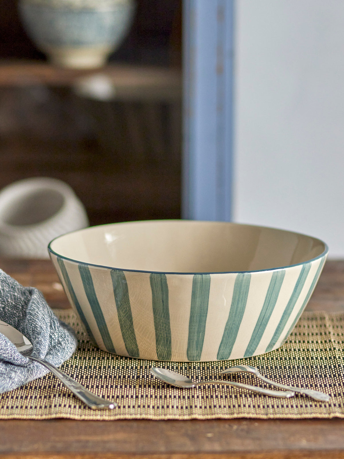 Begonia Schale, Grün, Steingut in Grün präsentiert im Onlineshop von KAQTU Design AG. Schale ist von Creative Collection