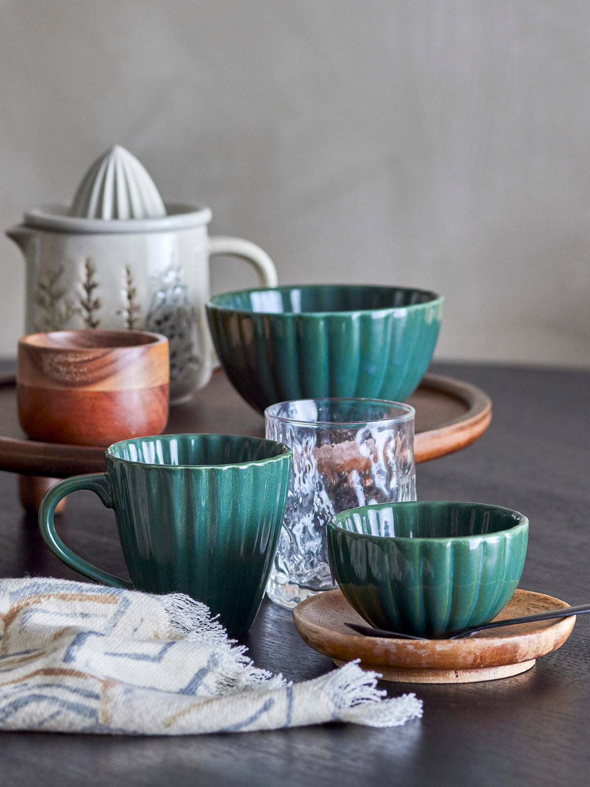 Latina Becher, Grün, Steingut in Green präsentiert im Onlineshop von KAQTU Design AG. Tasse ist von Bloomingville
