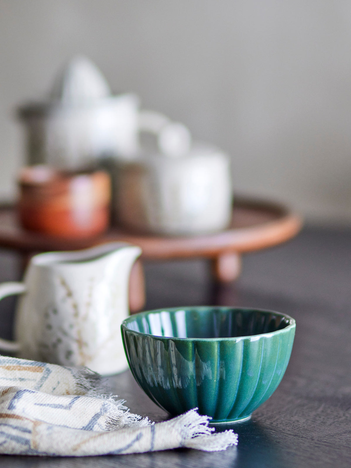 Latina Schale, Grün, Steingut in Dunkelgrün präsentiert im Onlineshop von KAQTU Design AG. Schale ist von Bloomingville