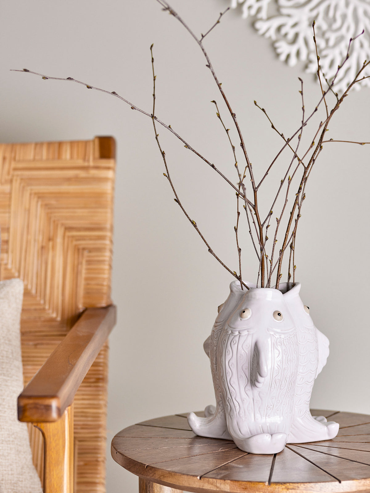 Fili Vase, Weiss, Steingut in Weiss präsentiert im Onlineshop von KAQTU Design AG. Vase ist von Creative Collection