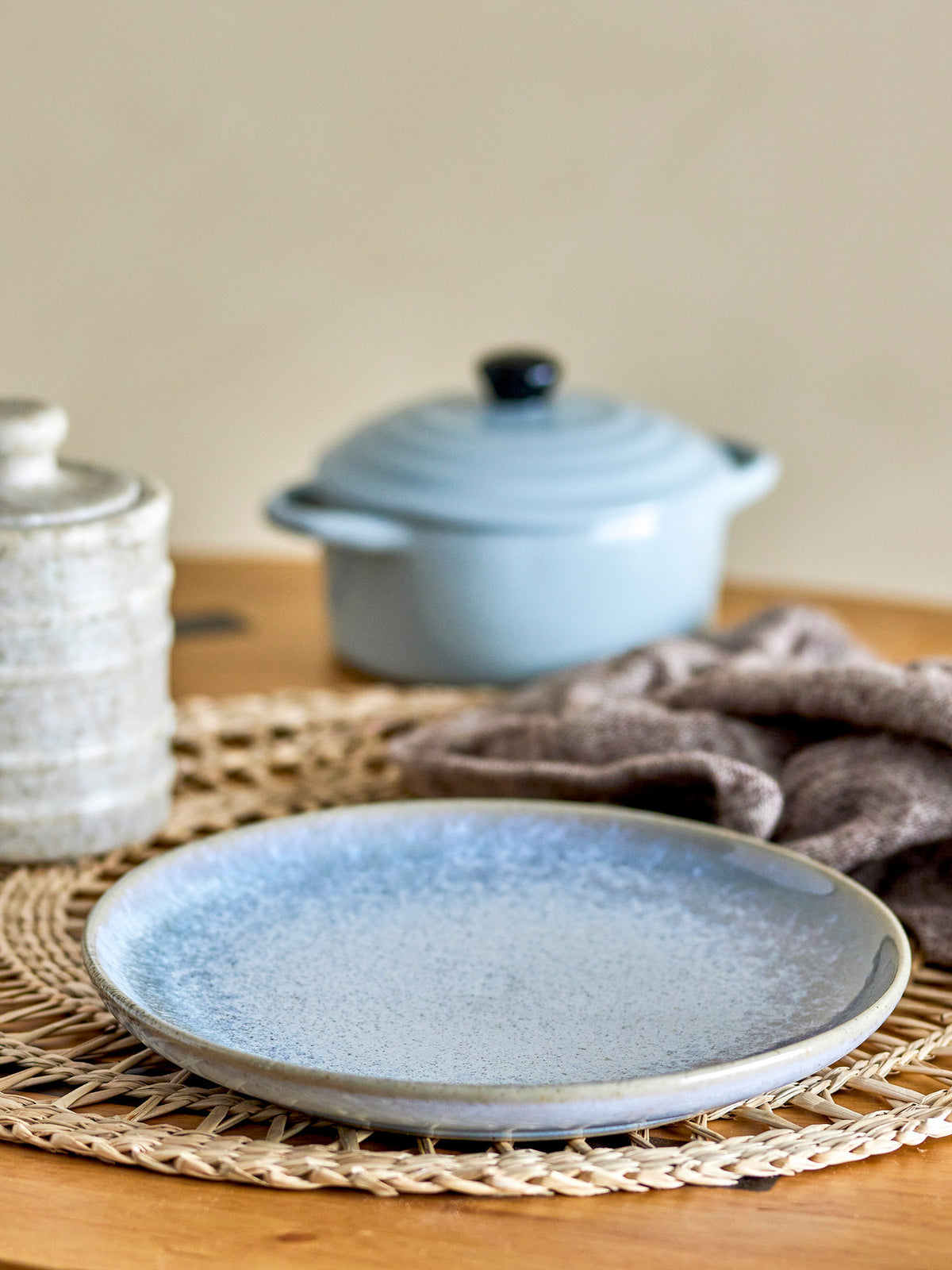 Paula Frühstück Set, Blue, Steingut in Blau präsentiert im Onlineshop von KAQTU Design AG. Geschirrset ist von Bloomingville