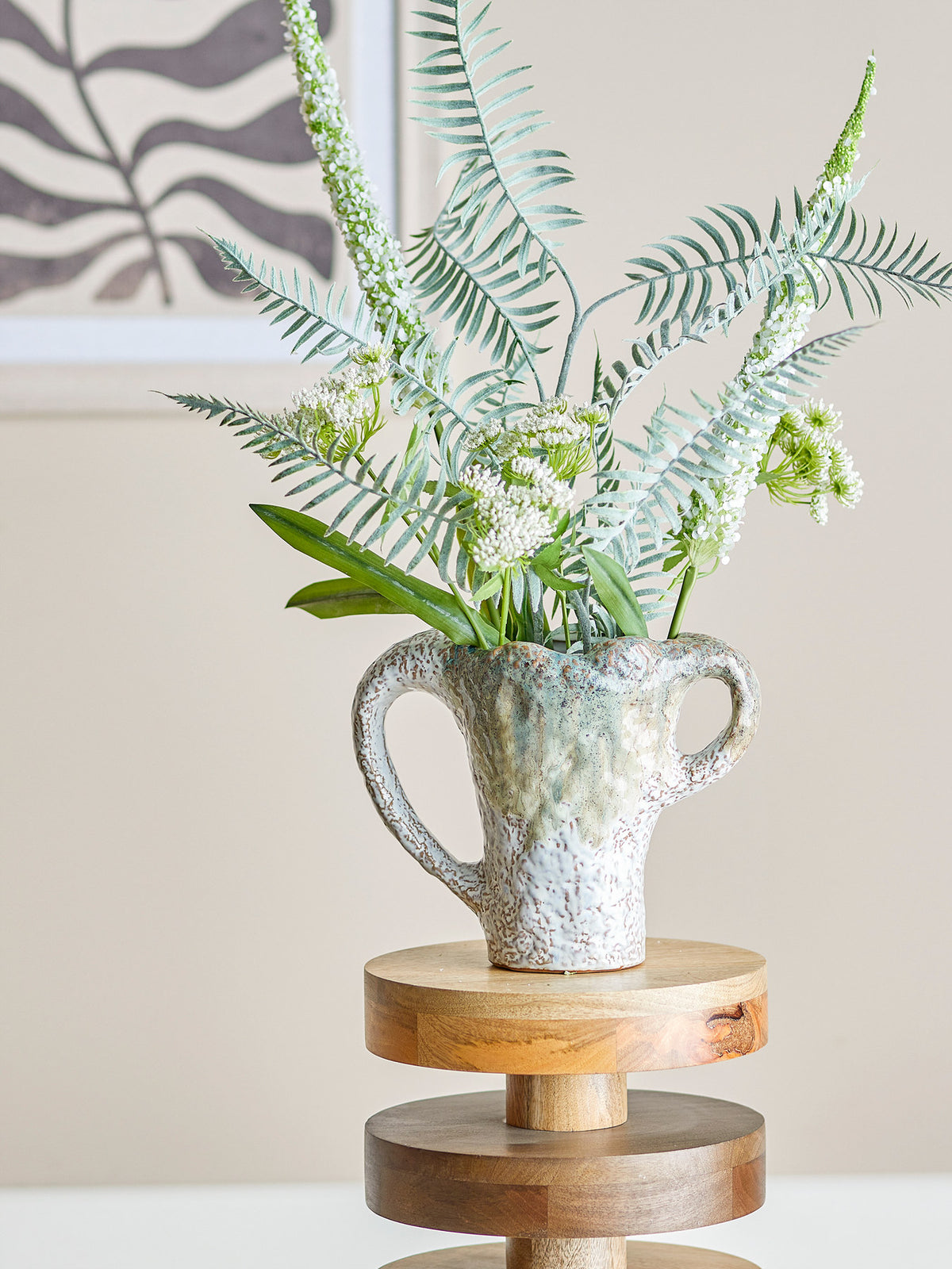 Ledger Vase, Grün, Steingut in Grün präsentiert im Onlineshop von KAQTU Design AG. Vase ist von Bloomingville