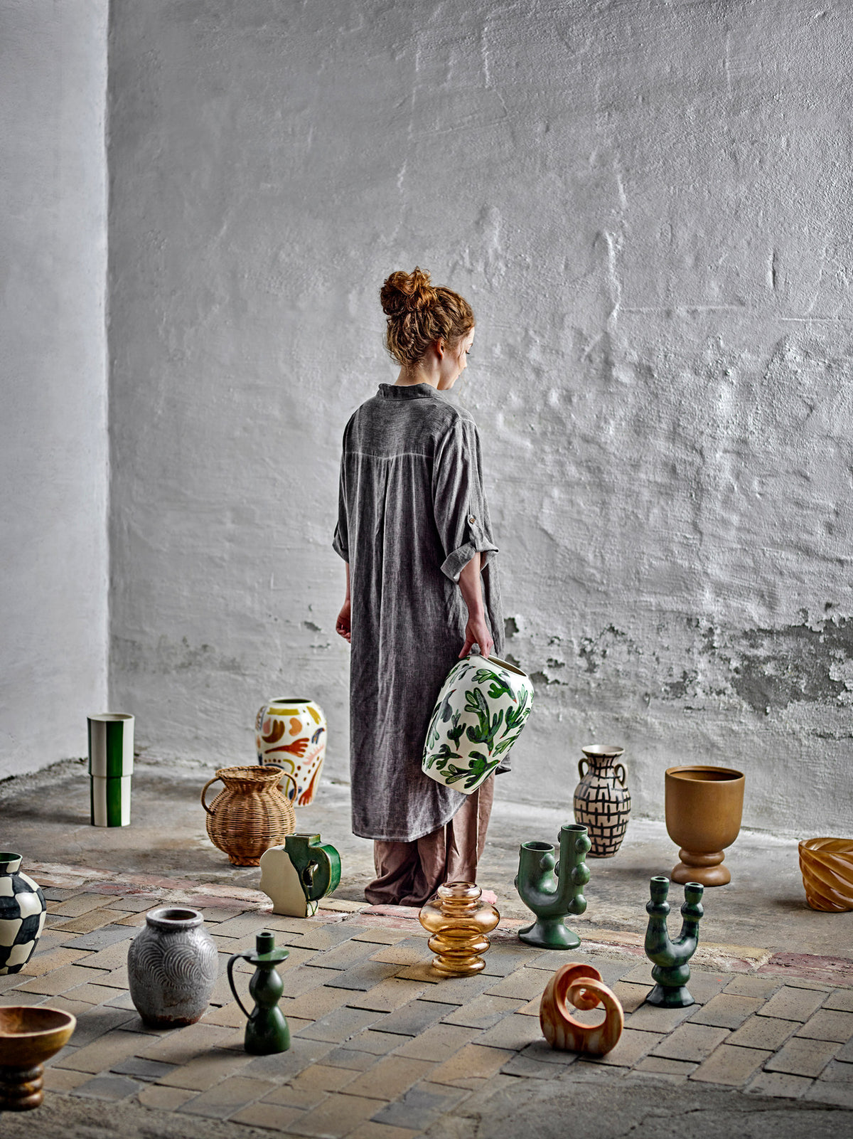 Horus Vase, Orange, Steingut in Orange präsentiert im Onlineshop von KAQTU Design AG. Vase ist von Bloomingville