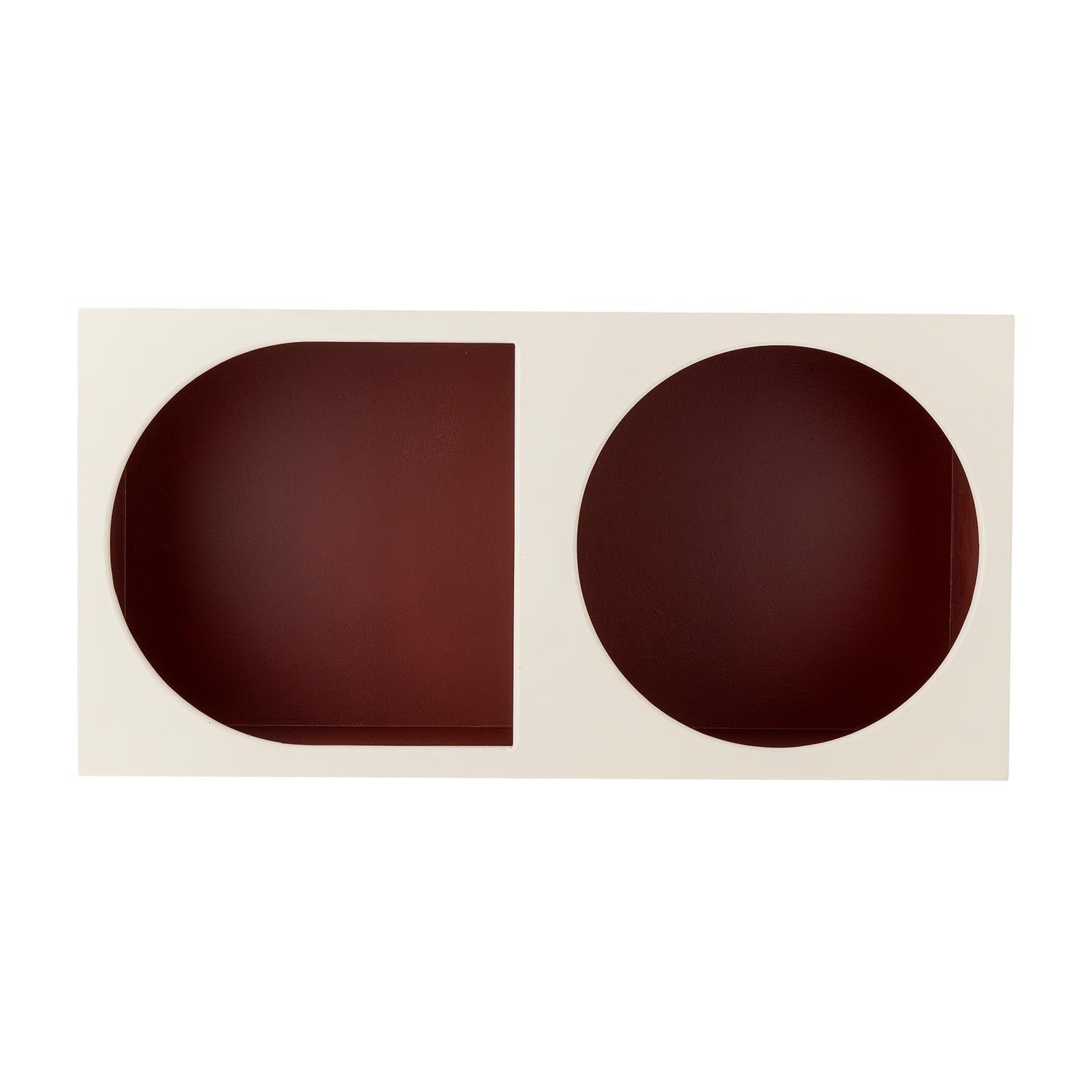 Verleihen Sie Ihrem Raum mit dem Graphia Bücherregal von Bloomingville einen modernen Touch. Hochwertiges MDF in Weiß und Dunkelrot, ideal für Bücher und Deko!