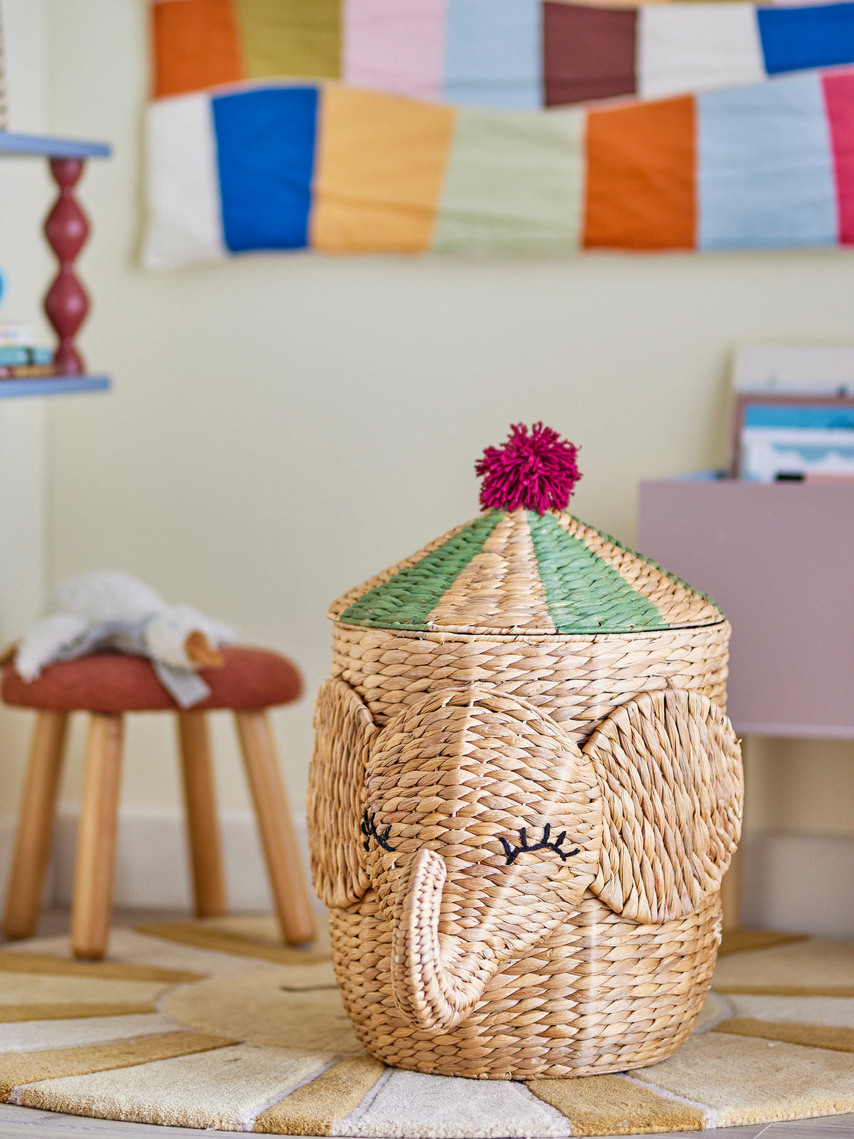 Bobo Korb mit Deckel, Natur, Wasserhyazinthe in Natur präsentiert im Onlineshop von KAQTU Design AG. Aufbewährungskörbe ist von Bloomingville Mini