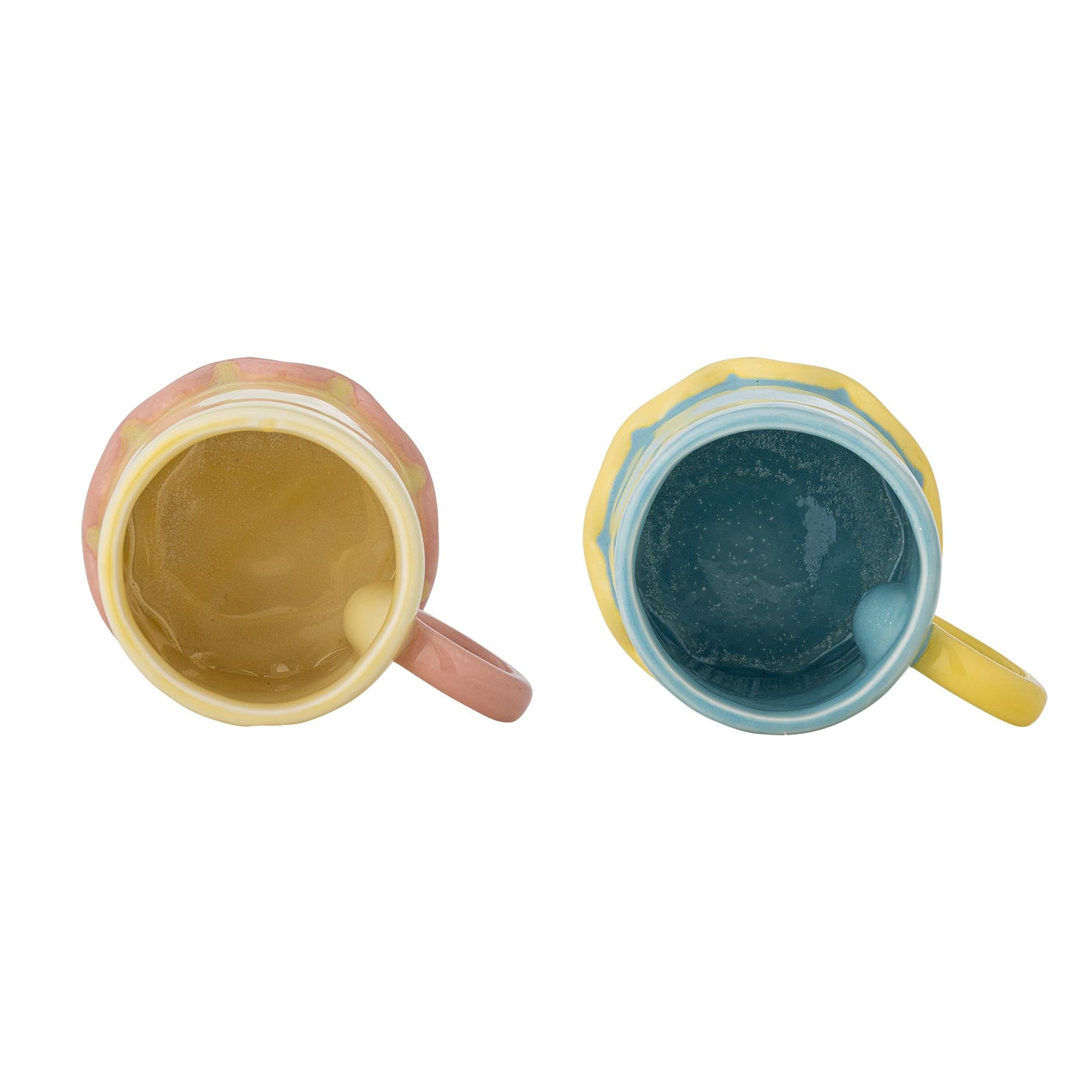 Polly Becher, Bunt, Steingut in Multi präsentiert im Onlineshop von KAQTU Design AG. Tasse ist von Bloomingville