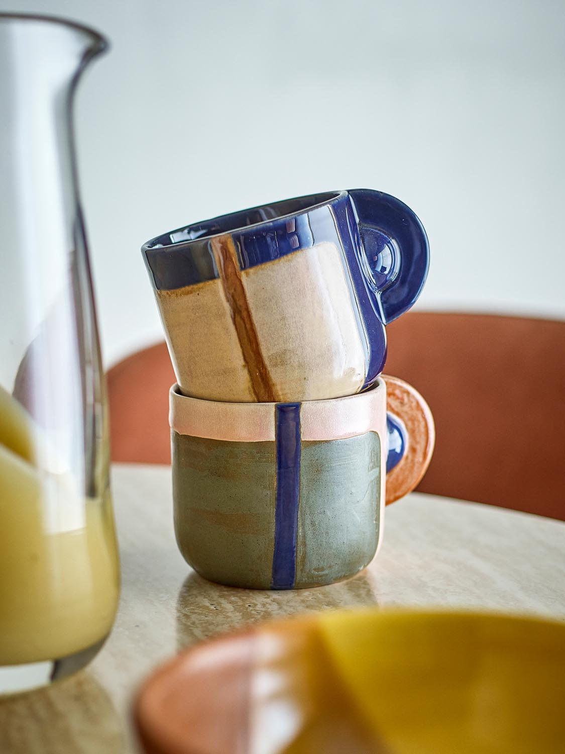 Bolivia Tasse, Bunt, Steingut in Multi präsentiert im Onlineshop von KAQTU Design AG. Tasse ist von Bloomingville