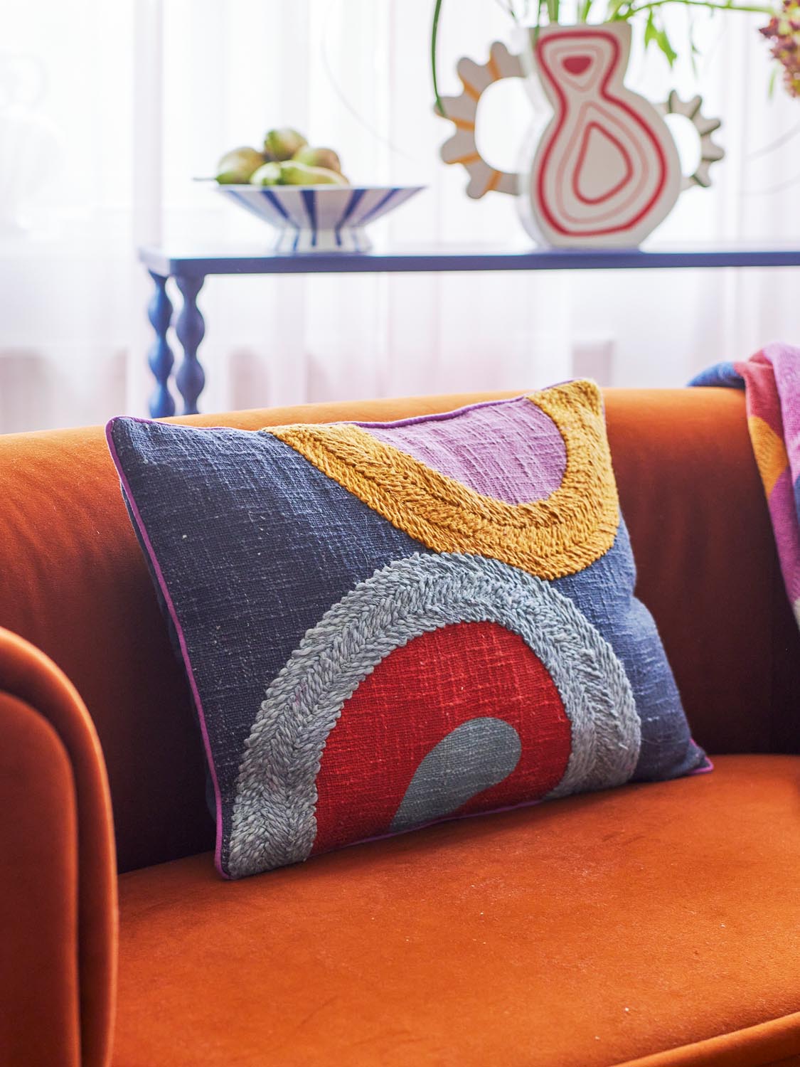 Polivia Kissen, Bunt, Baumwolle in Multi präsentiert im Onlineshop von KAQTU Design AG. Deko Kissenbezug ist von Bloomingville