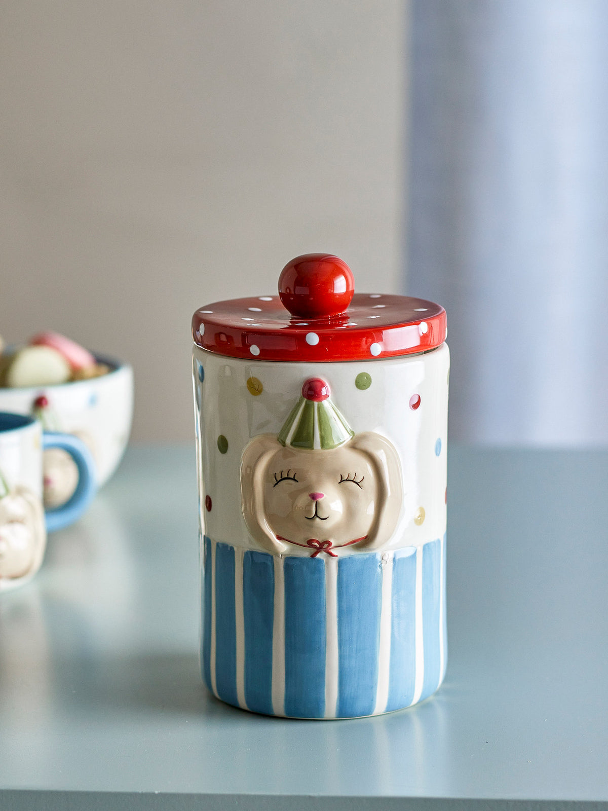 Party Gefäss mit Deckel, Bunt, Steingut in Multi präsentiert im Onlineshop von KAQTU Design AG. Kanne ist von Bloomingville Mini