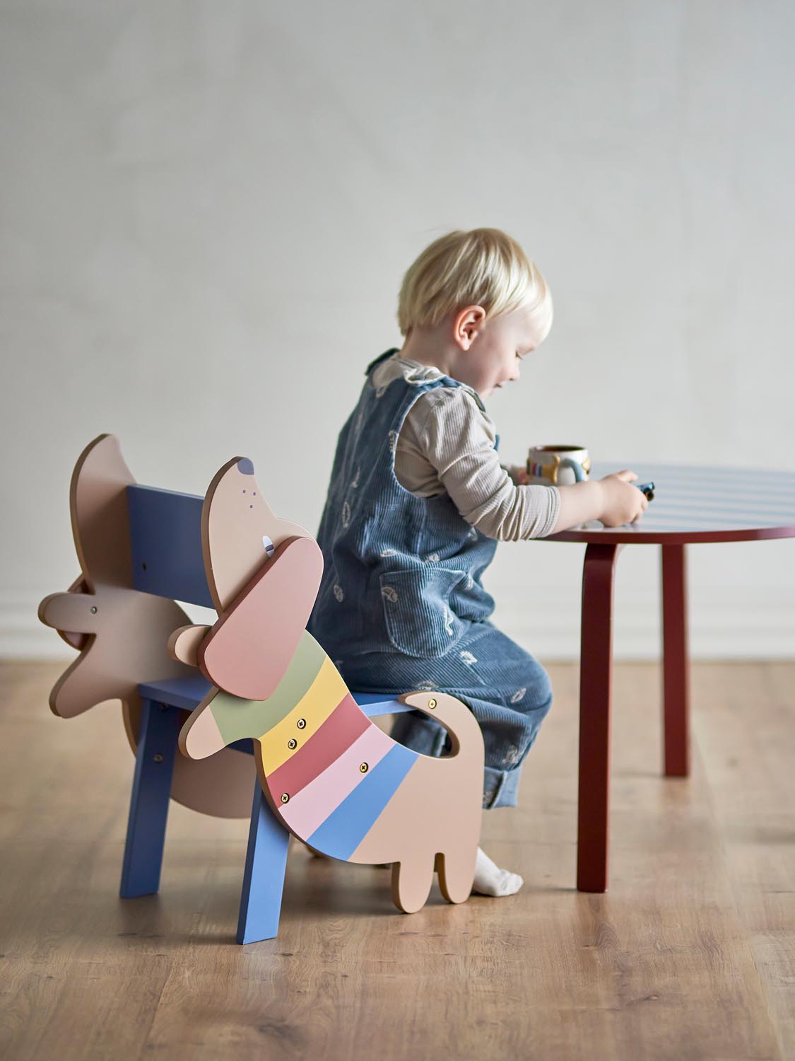 Charlie Stuhl, Bunt, FSC®100%, MDF in Multi präsentiert im Onlineshop von KAQTU Design AG. Stuhl ist von Bloomingville Mini
