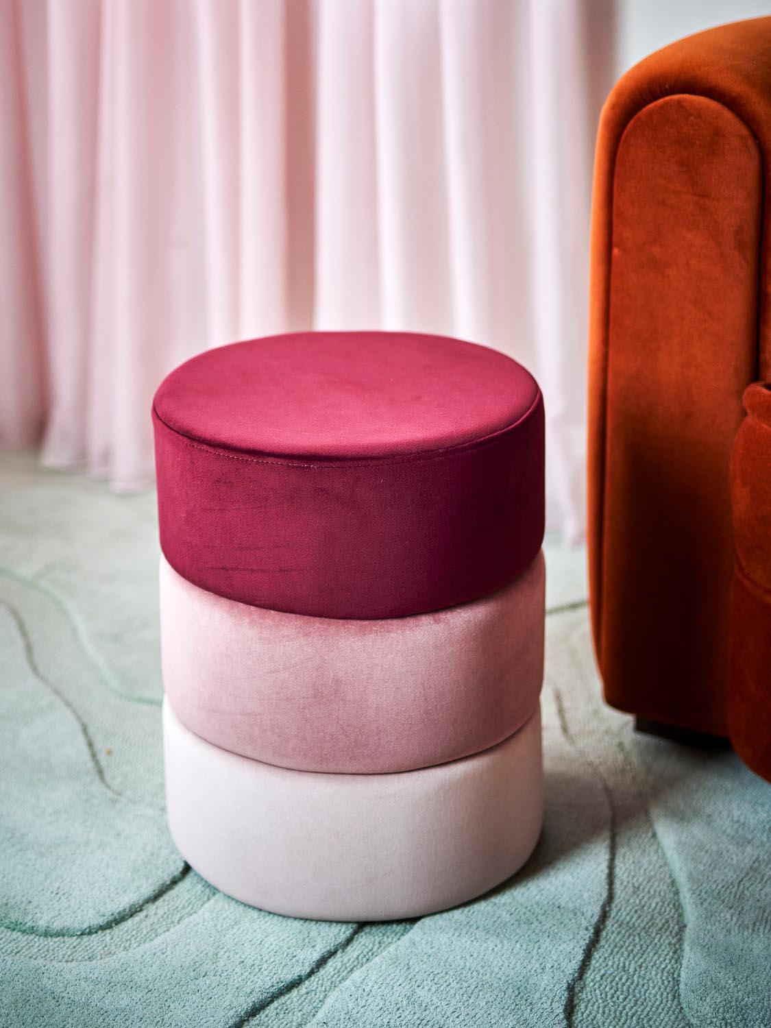 Bilbao Pouf, Bunt, Polyester in Multi präsentiert im Onlineshop von KAQTU Design AG. Pouf ist von Bloomingville