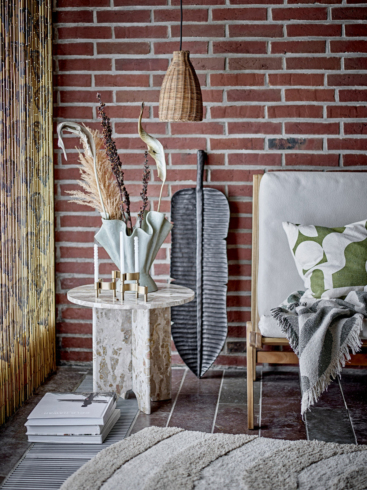Jasmia Beistelltisch, Braun, Marmor in Brown präsentiert im Onlineshop von KAQTU Design AG. Beistelltisch ist von Bloomingville