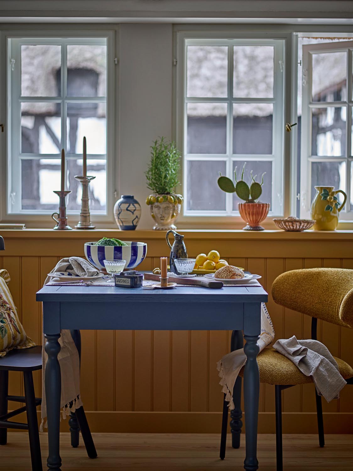 Manal Esszimmerstuhl, Gelb, FSC®100% Plywood in Yellow präsentiert im Onlineshop von KAQTU Design AG. Stuhl ist von Creative Collection