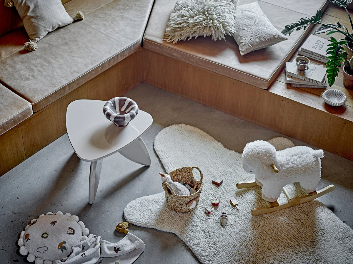 Bear Teppich, Weiss, Wolle in Weiss präsentiert im Onlineshop von KAQTU Design AG. Teppich ist von Bloomingville Mini