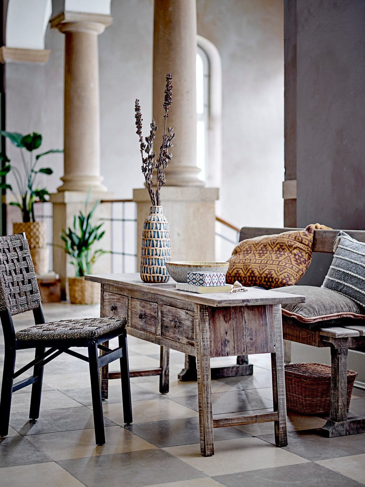 Beige Schale Fleur aus Steingut mit weicher Form und heller reaktiver Glasur