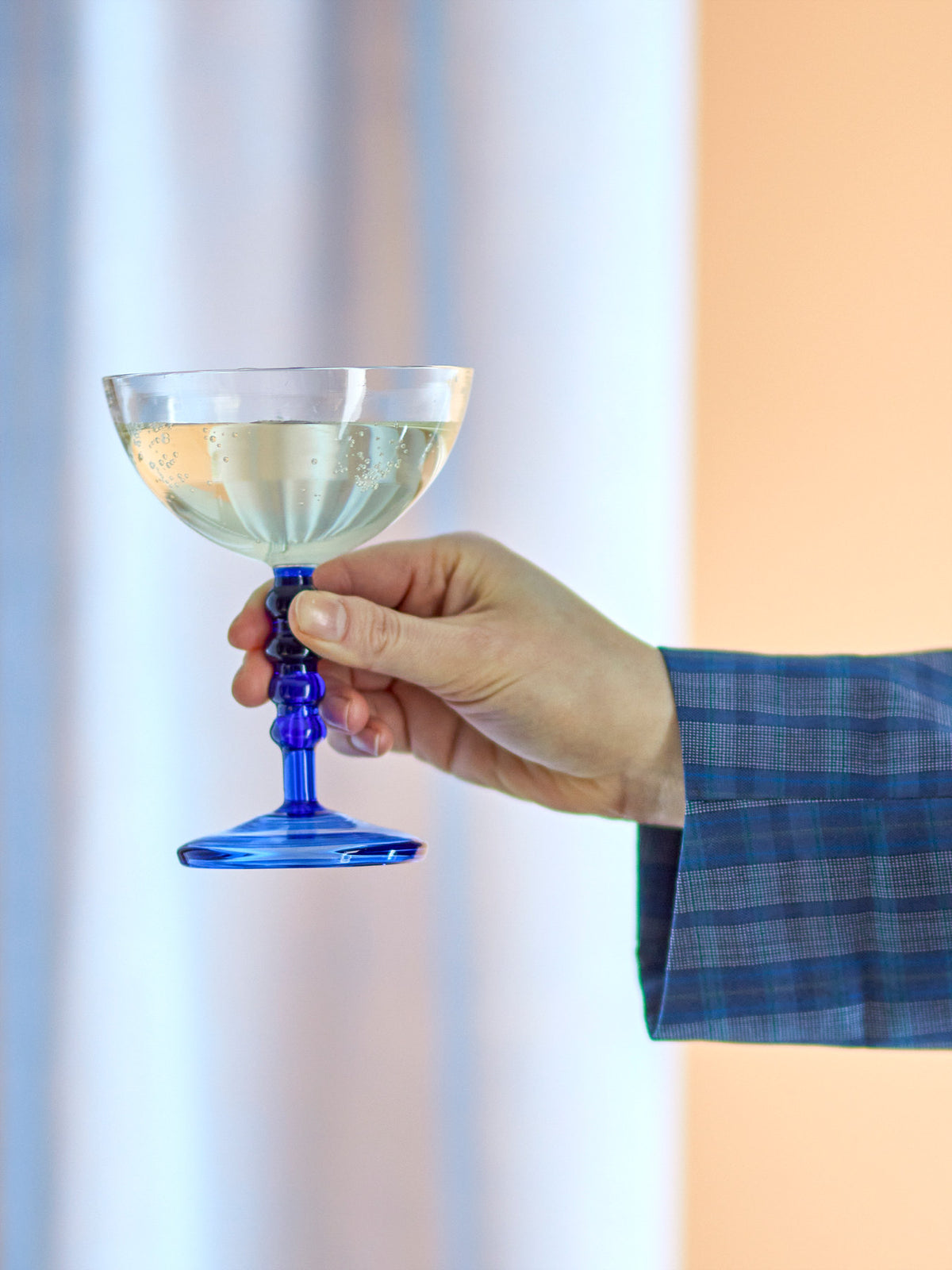 Noemi Cocktailglas, Blue, Glas in Blau präsentiert im Onlineshop von KAQTU Design AG. Cocktailgläser ist von Bloomingville