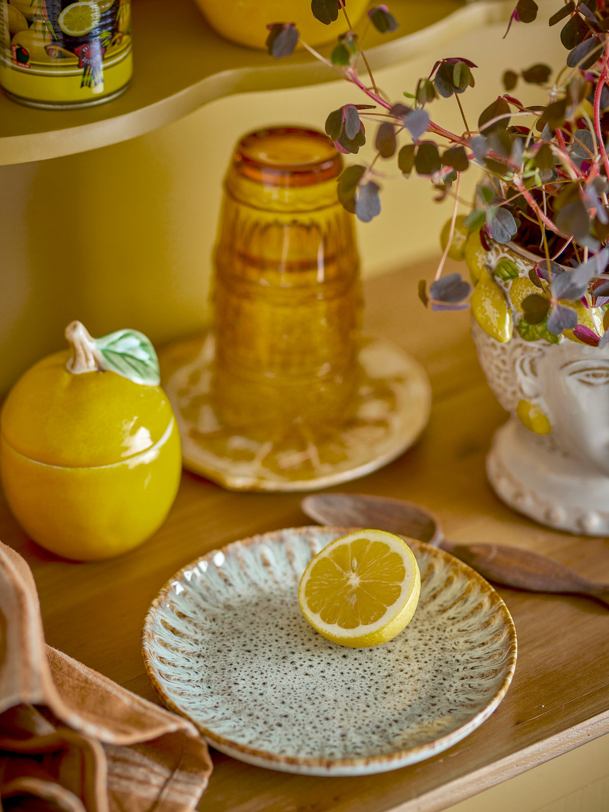 Fleur Teller, Natur, Steingut in Natur präsentiert im Onlineshop von KAQTU Design AG. Teller ist von Creative Collection