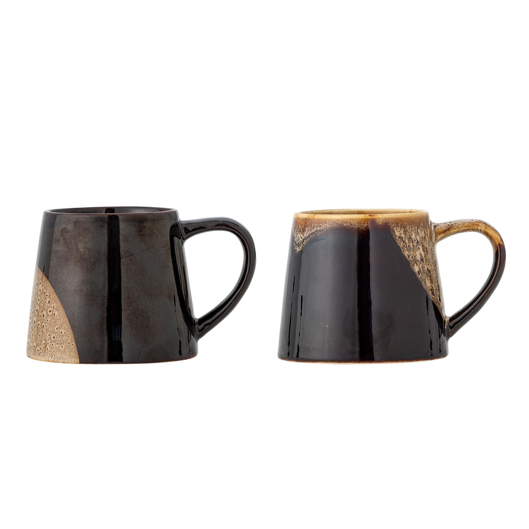Rye Becher, Braun, Steingut in Brown präsentiert im Onlineshop von KAQTU Design AG. Tasse ist von Bloomingville