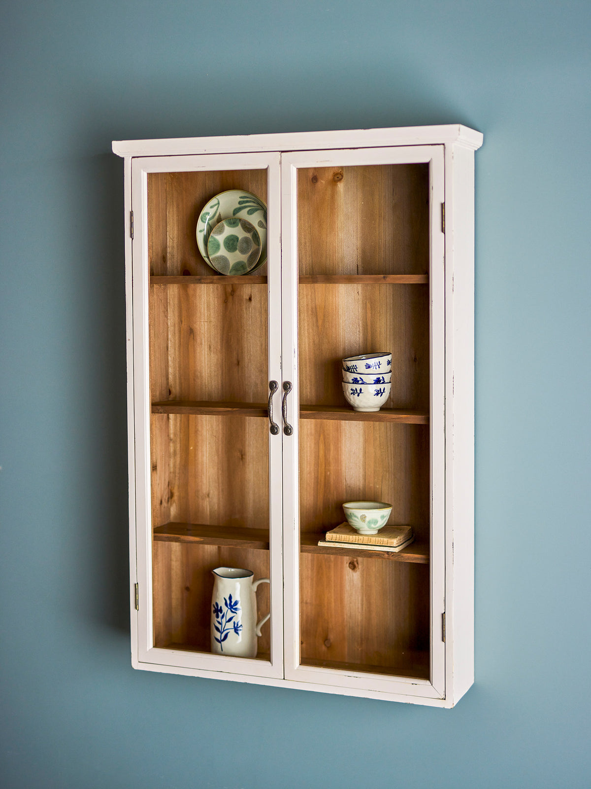 Hazem Kabinett, Weiss, Tannenholz in White präsentiert im Onlineshop von KAQTU Design AG. Cabinet ist von Creative Collection