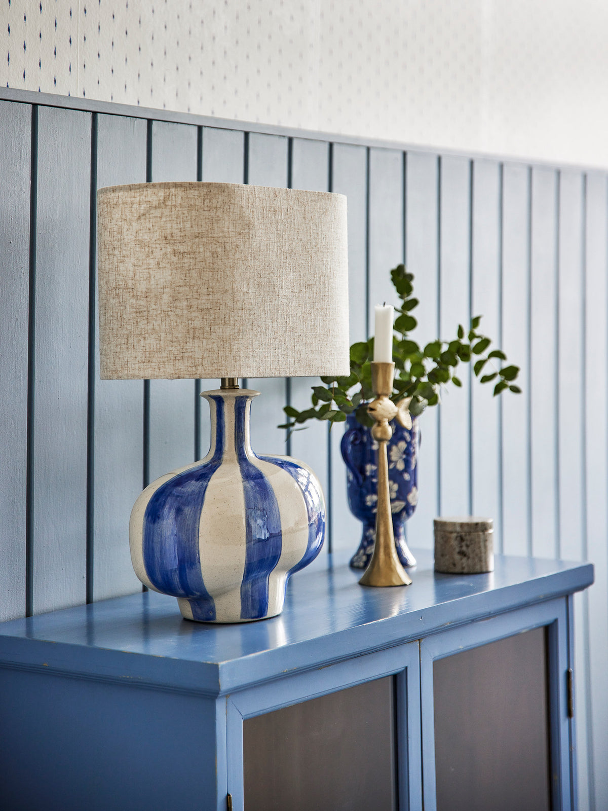 Alida Tischlampe, Bunt, Steingut in Multi präsentiert im Onlineshop von KAQTU Design AG. Tischleuchte ist von Creative Collection