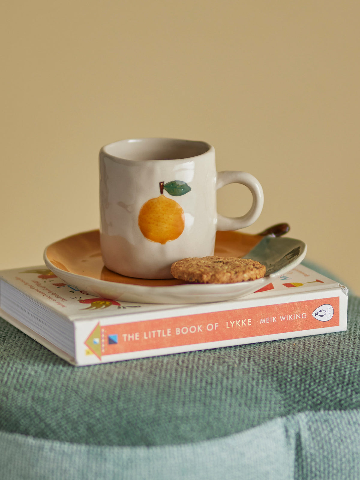 Agnes Tasse, Weiss, Steingut in Weiß präsentiert im Onlineshop von KAQTU Design AG. Tasse ist von Bloomingville Mini