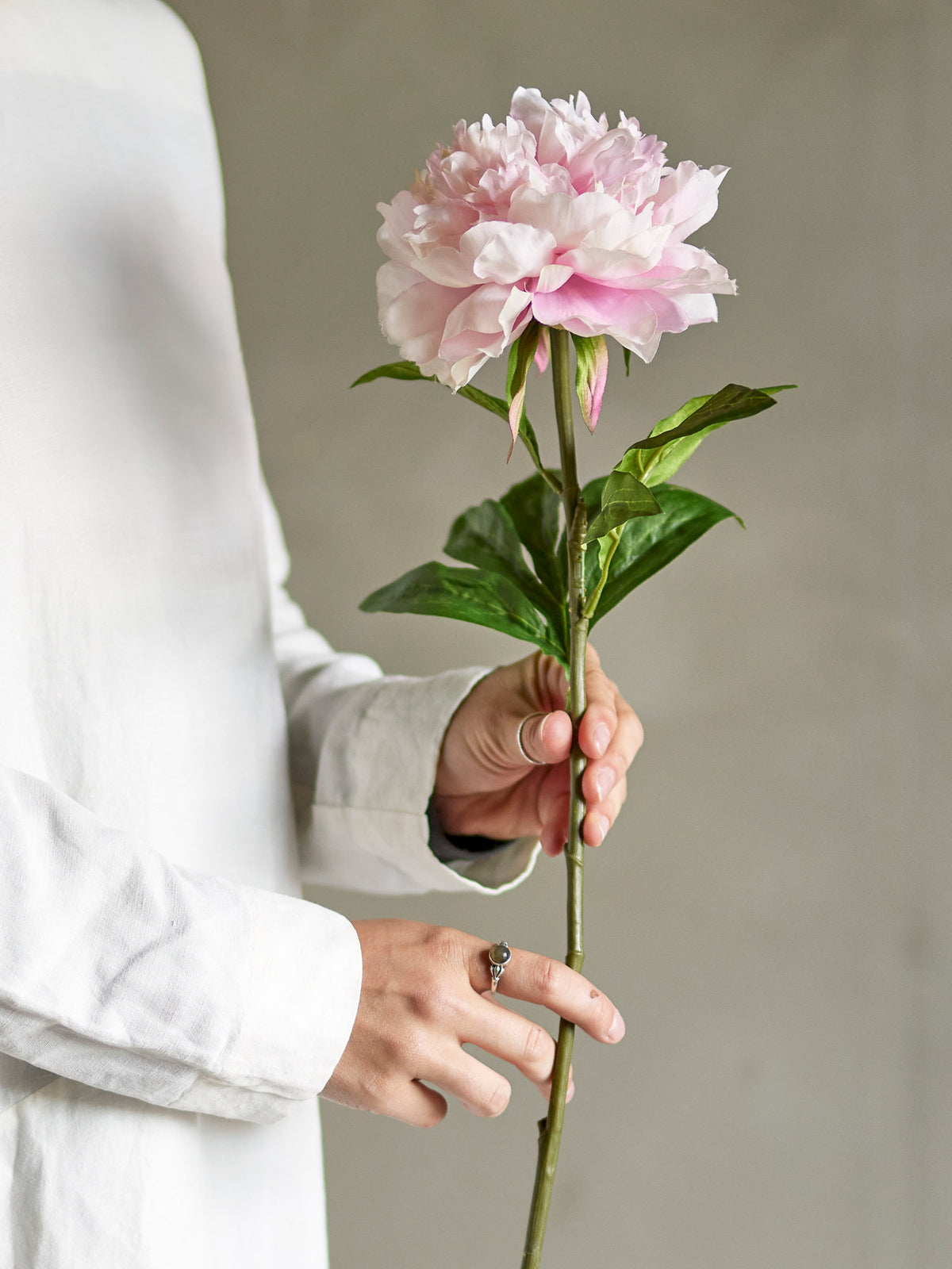 Peony Stiel, Rose, Künstliche Blumen in Rose präsentiert im Onlineshop von KAQTU Design AG. Kunstblume ist von Bloomingville