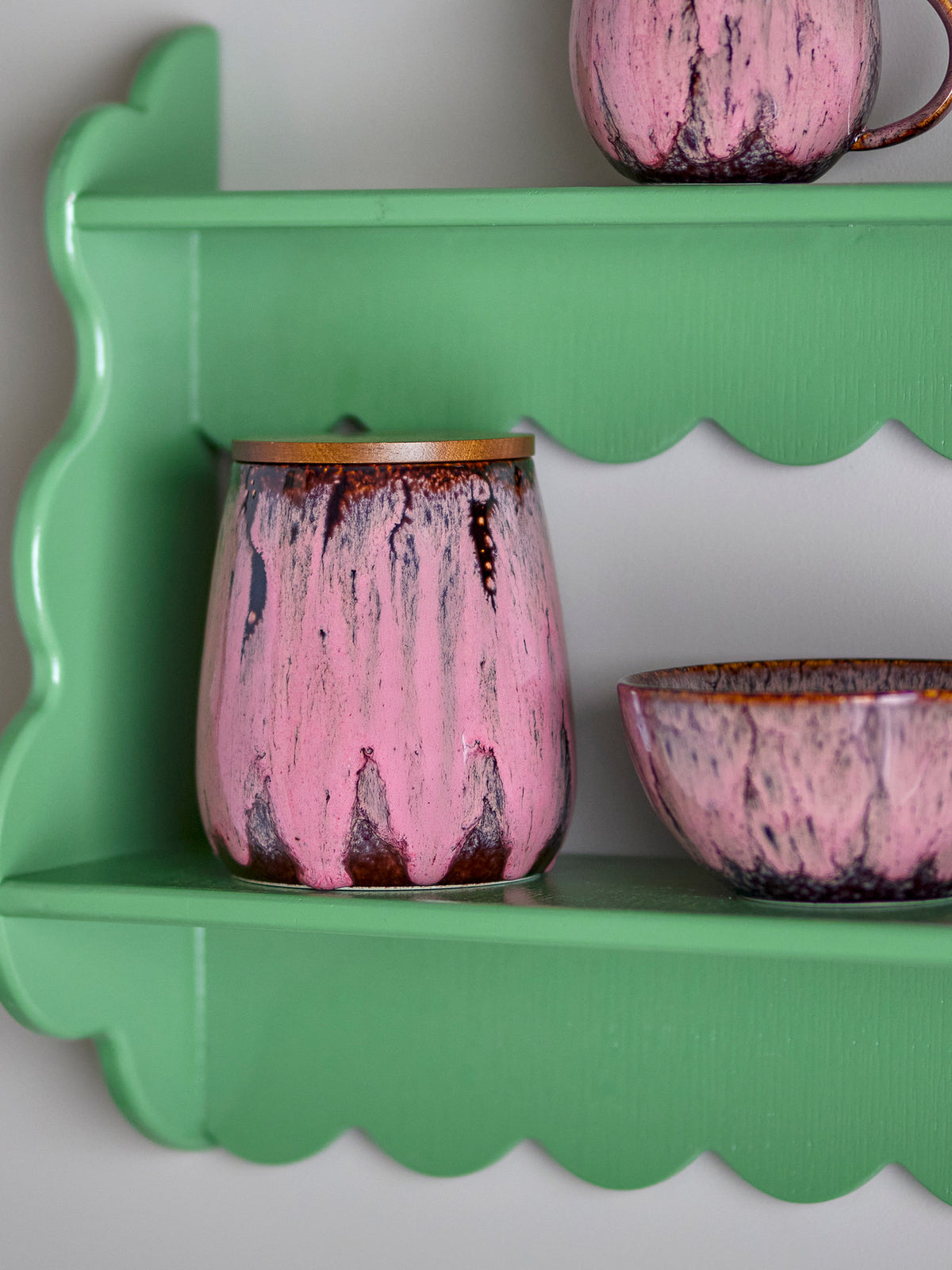 Rayen Gefäss mit Deckel, Rose, Steingut in Rose präsentiert im Onlineshop von KAQTU Design AG. Kanne ist von Creative Collection