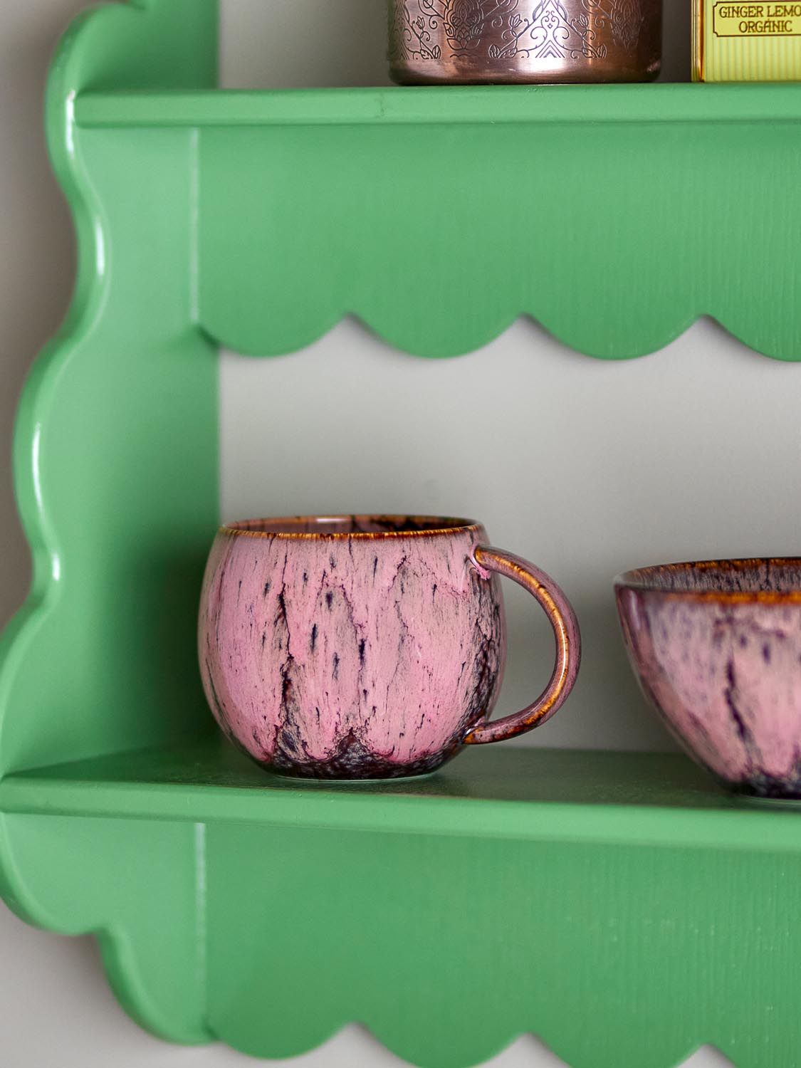 Rayen Becher, Rose, Steingut in Rose präsentiert im Onlineshop von KAQTU Design AG. Tasse ist von Creative Collection
