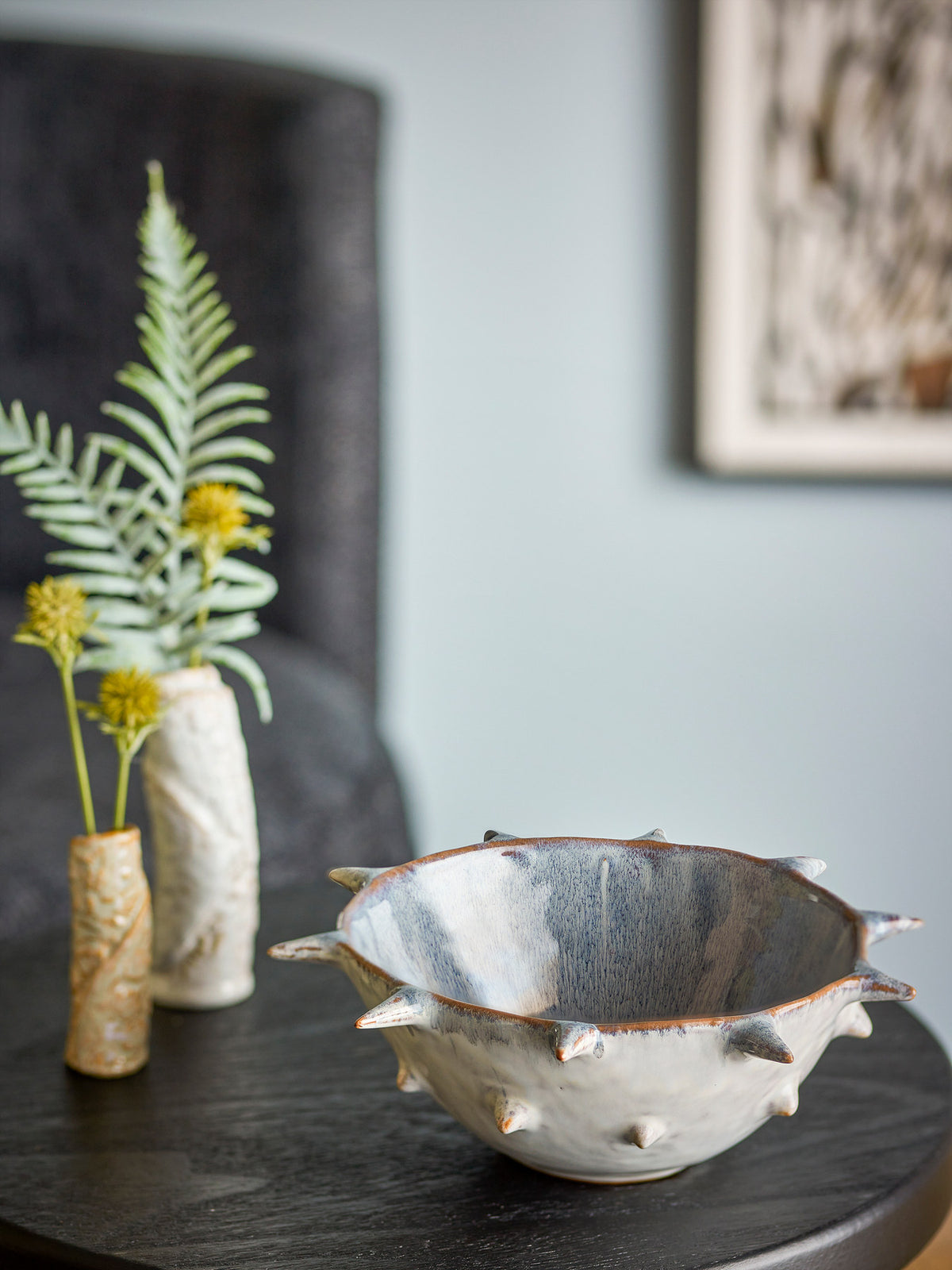 Edie Schale, Blau, Steingut in Blau präsentiert im Onlineshop von KAQTU Design AG. Schale ist von Bloomingville