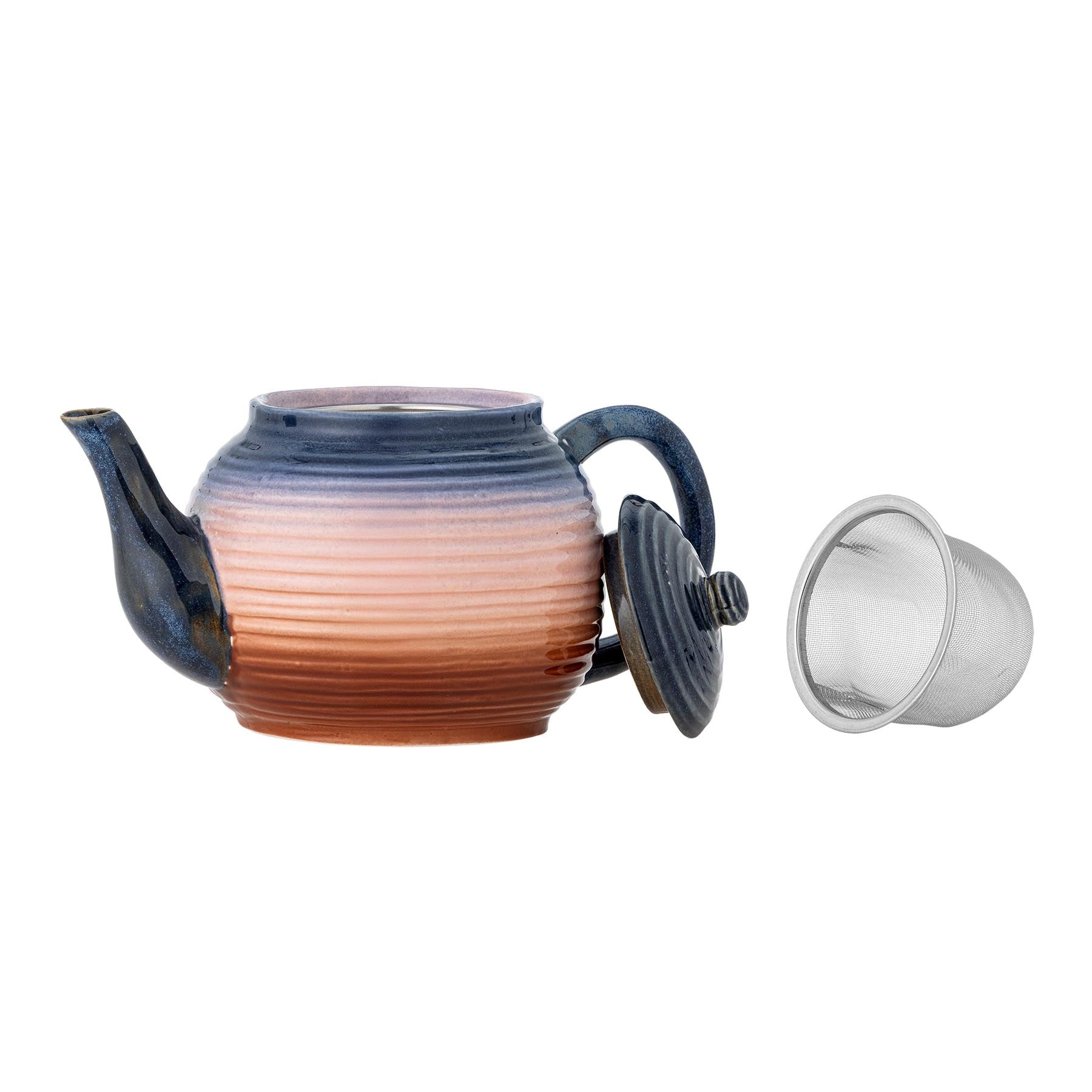Tatum Teekanne mit Teesieb, Bunt, Steingut in Multi präsentiert im Onlineshop von KAQTU Design AG. Käsezubehör ist von Bloomingville