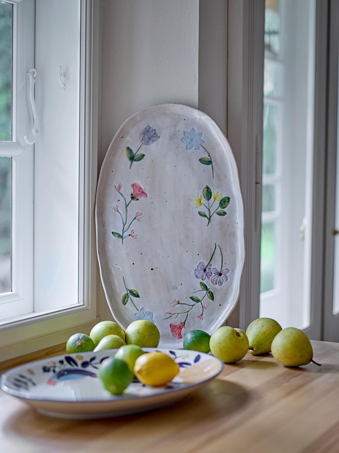 Camilla Servierplatte, Bunt, Steingut in Multi präsentiert im Onlineshop von KAQTU Design AG. Käsezubehör ist von Creative Collection