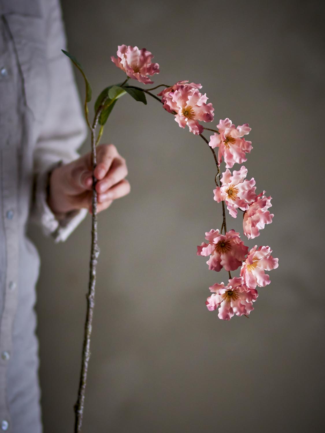Wild Cherry Stiel, Rose, Künstliche Blumen in Rose präsentiert im Onlineshop von KAQTU Design AG. Kunstpflanze ist von Bloomingville