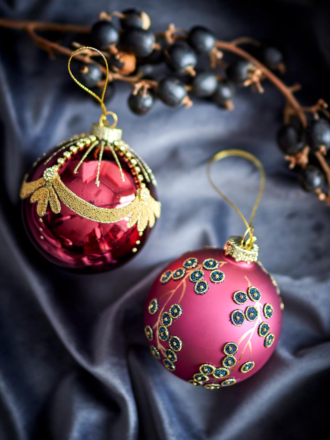 Camia Ornament, Rot, Glas in Red präsentiert im Onlineshop von KAQTU Design AG. Ornament ist von Bloomingville