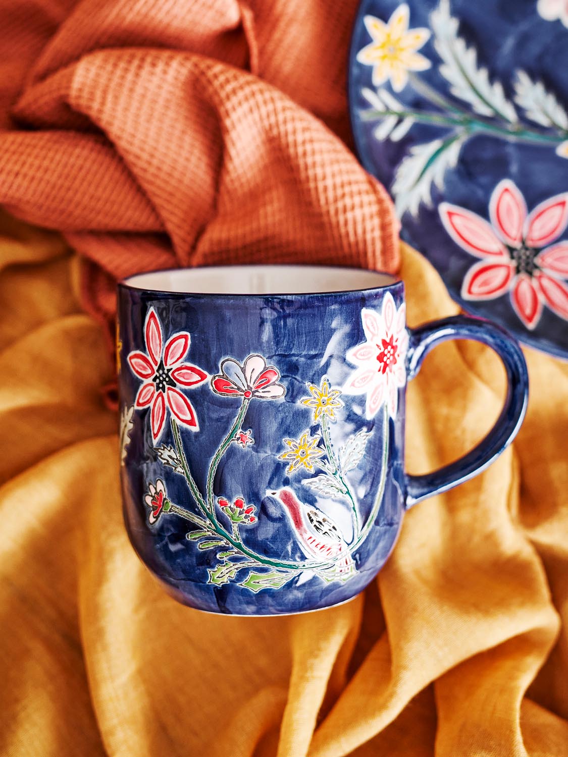 Meredith Becher, Bunt, Steingut in Multi präsentiert im Onlineshop von KAQTU Design AG. Tasse ist von Creative Collection
