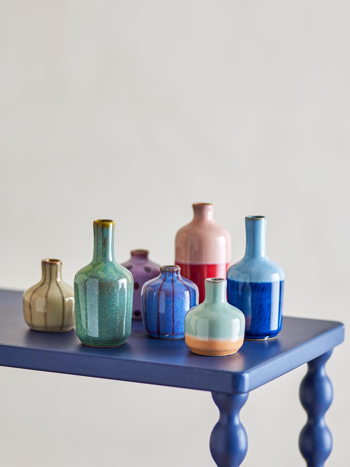 Maien Vase, Bunt, Steingut in Multi präsentiert im Onlineshop von KAQTU Design AG. Vase ist von Bloomingville