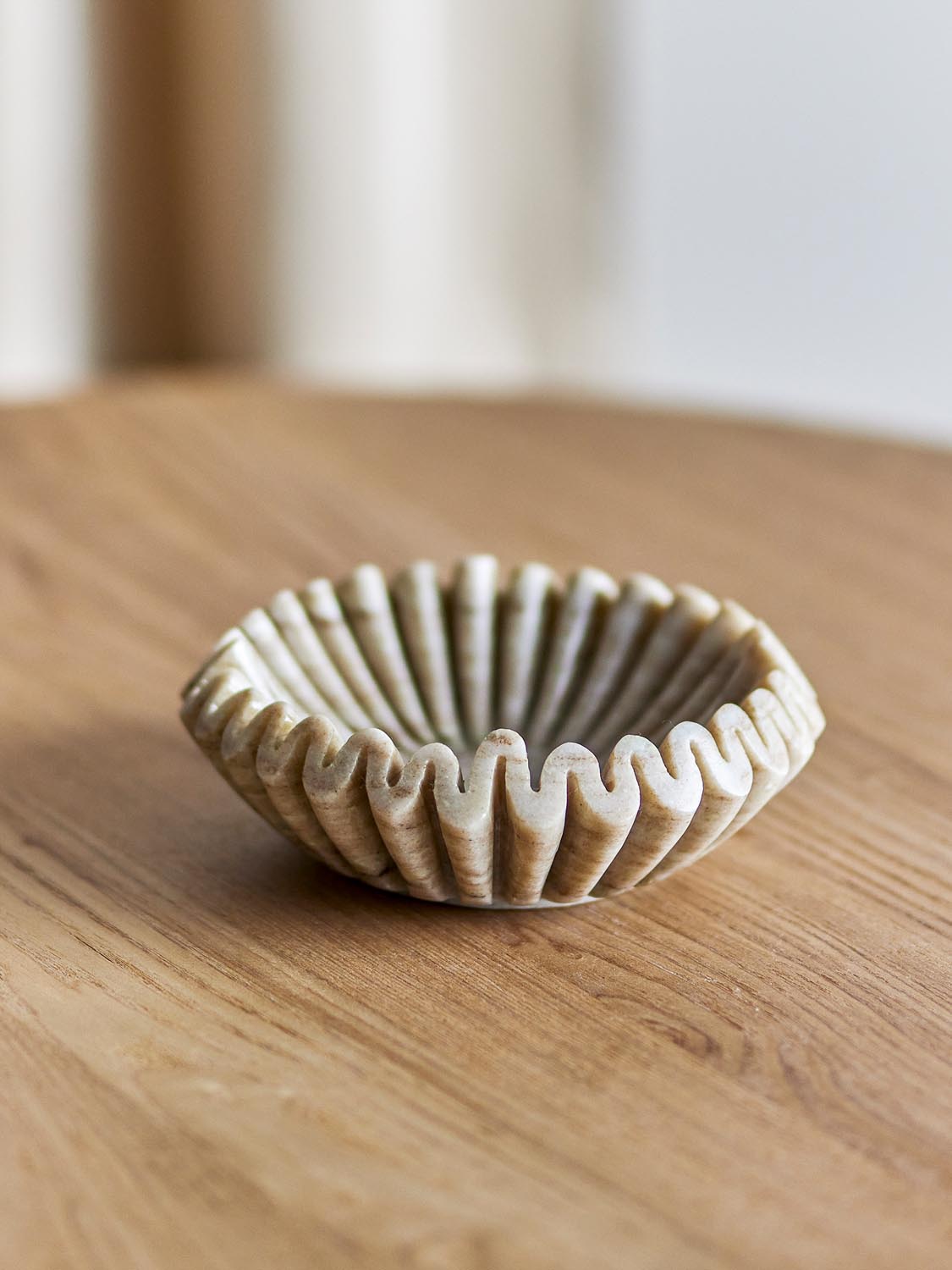 Harmonia Schale, Natur, Marmor in Nature präsentiert im Onlineshop von KAQTU Design AG. Schale ist von Bloomingville