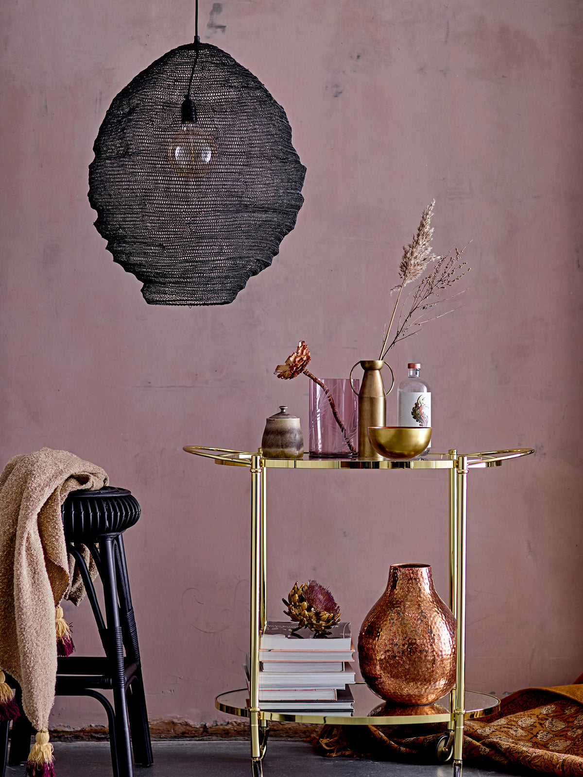 Fine Stehtisch, Gold, Glas in Gold präsentiert im Onlineshop von KAQTU Design AG. Hochtisch ist von Bloomingville