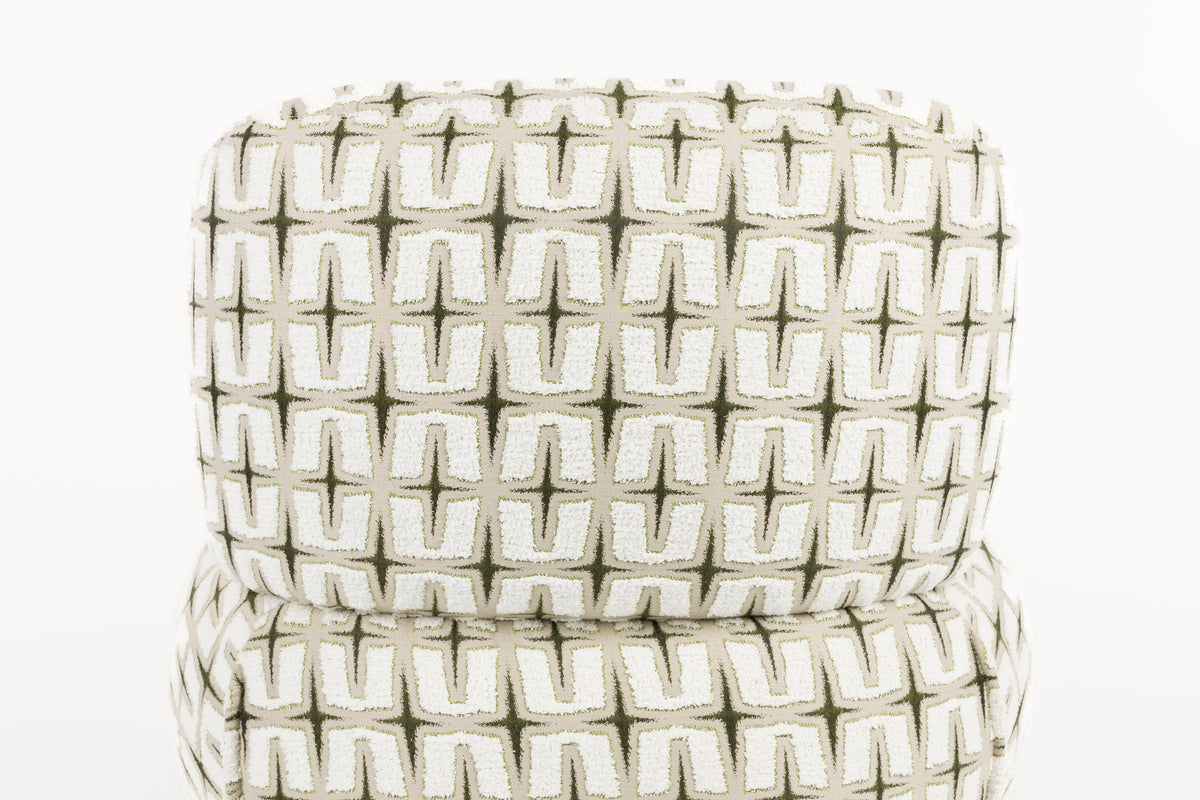Lounge Stuhl Ritz Beige Green in beige präsentiert im Onlineshop von KAQTU Design AG. Sessel ist von Bold Monkey