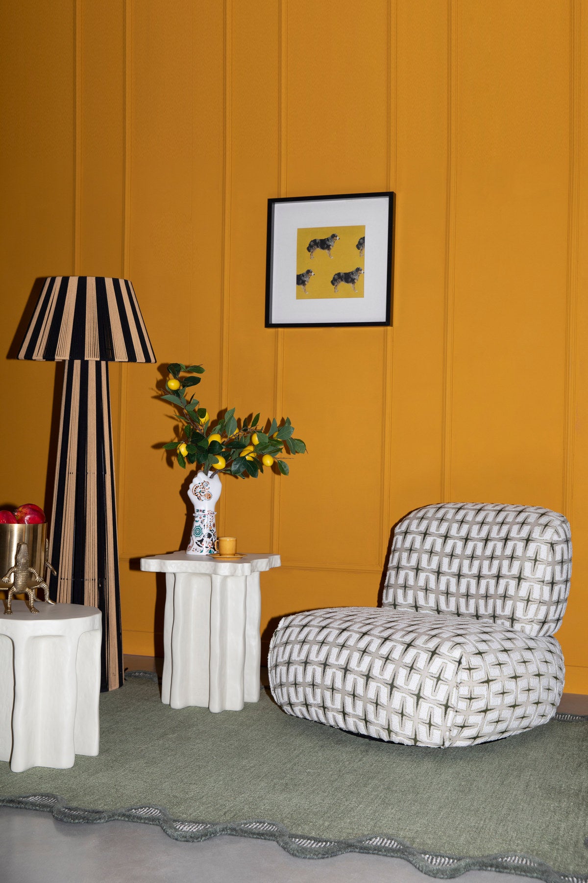 Teppich Sugar Lines in Grün präsentiert im Onlineshop von KAQTU Design AG. Teppich ist von Bold Monkey
