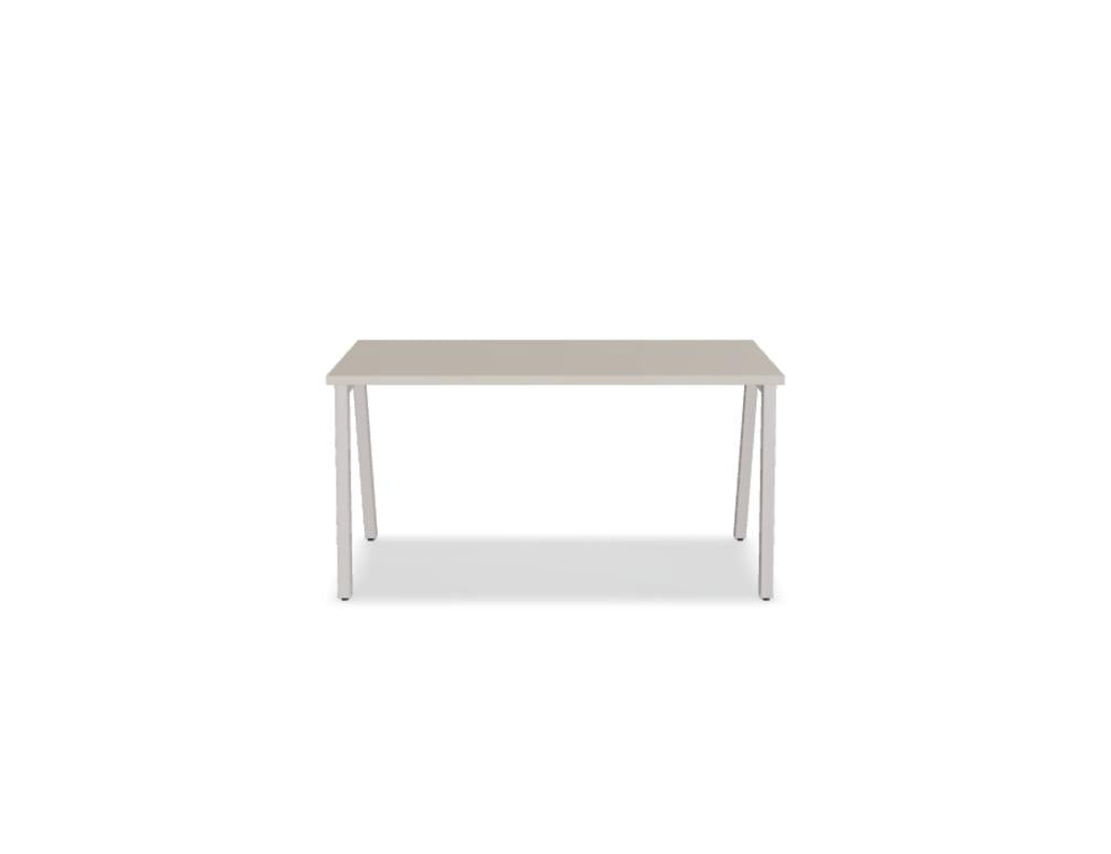Ogi M BOM14 - Schreibtisch in Honigeiche präsentiert im Onlineshop von KAQTU Design AG. Schreibtisch ist von Mdd