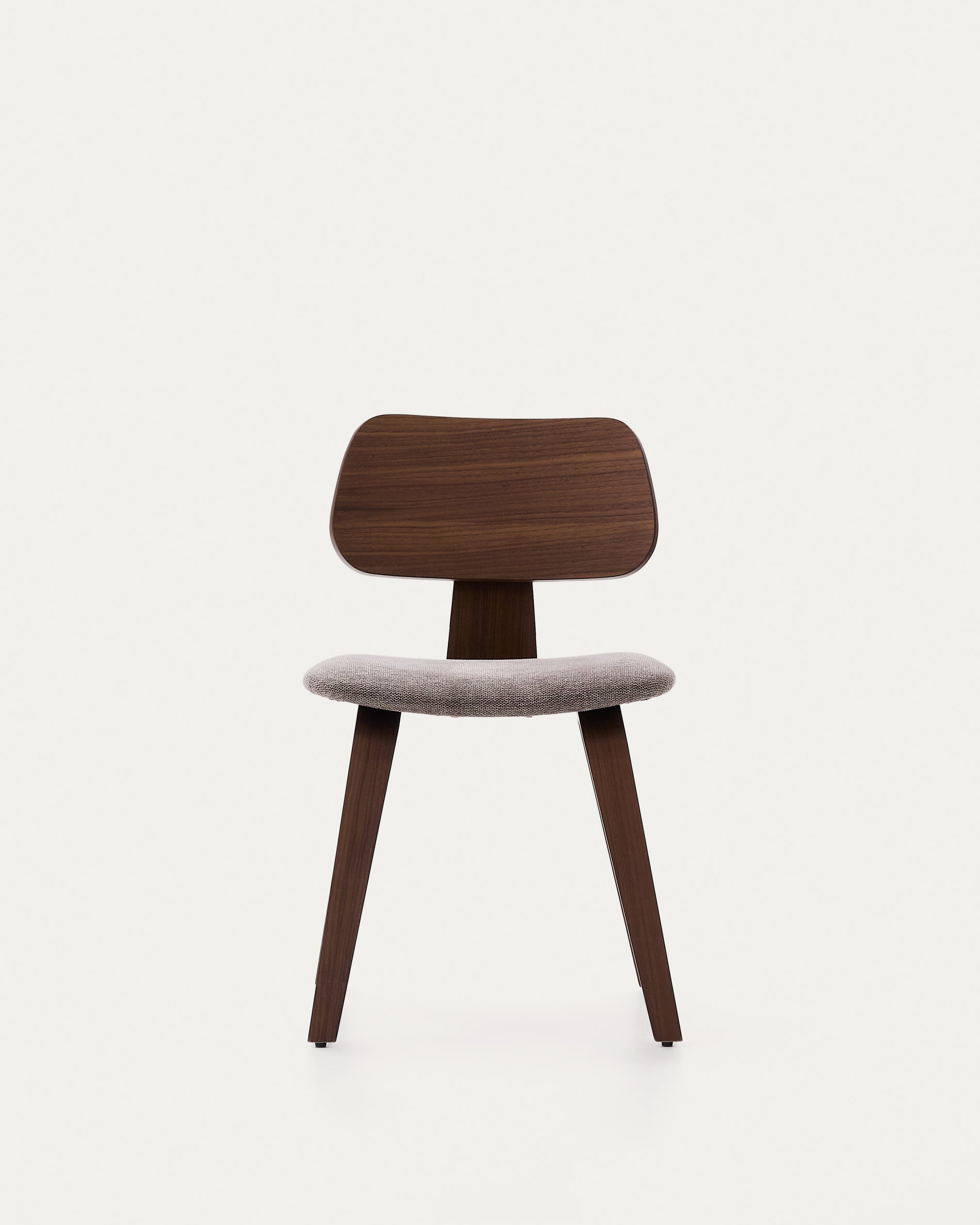 Eleganter Stuhl Gena mit beigem Chenille-Sitz, Nussbaumfurnier und Kautschukholzrahmen. Perfekt für moderne Wohnräume.