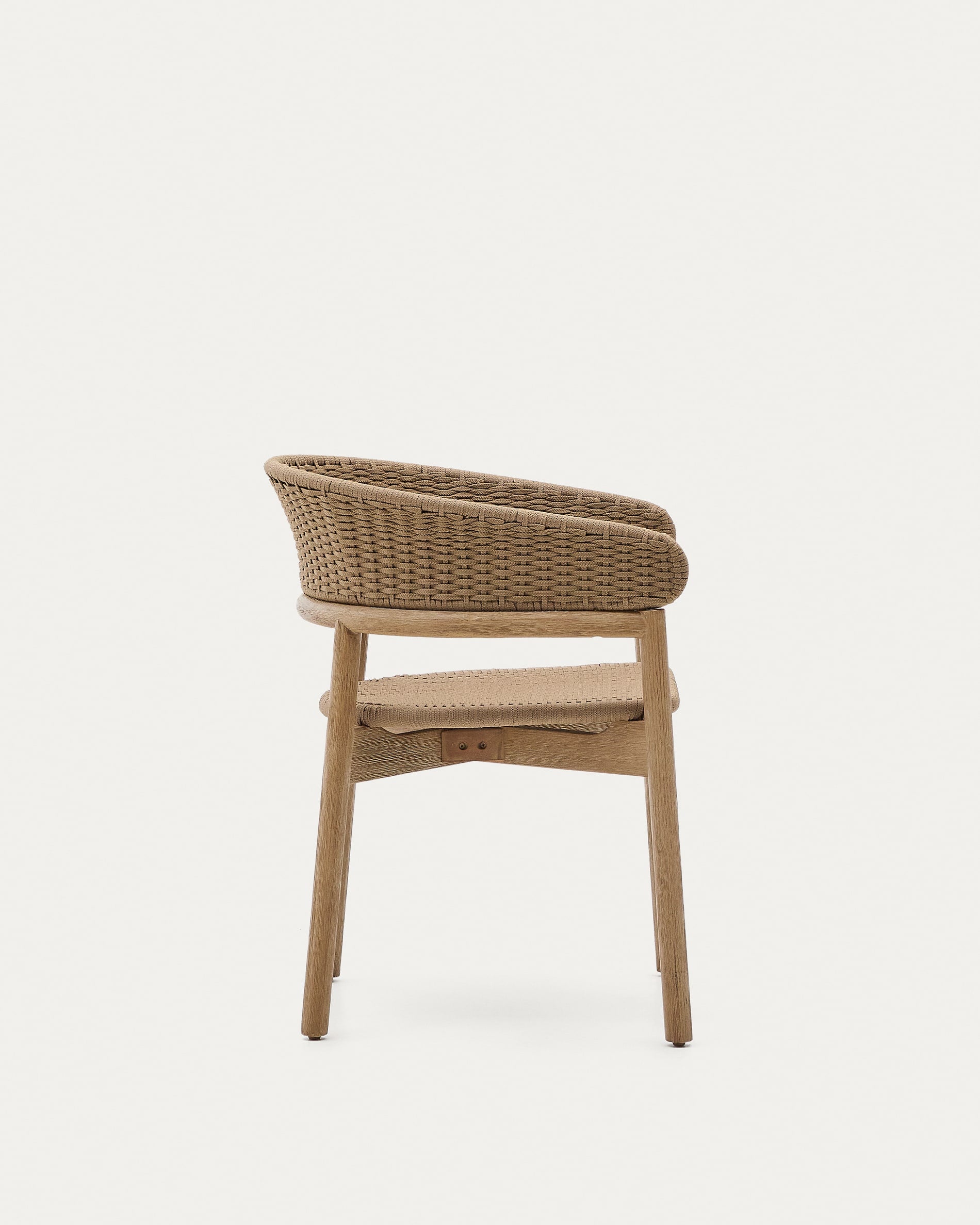 Arinella Stuhl aus Akazienholz mit natürlichem Finish und beigem Seil, elegant und langlebig, perfekt für stilvolle Räume.