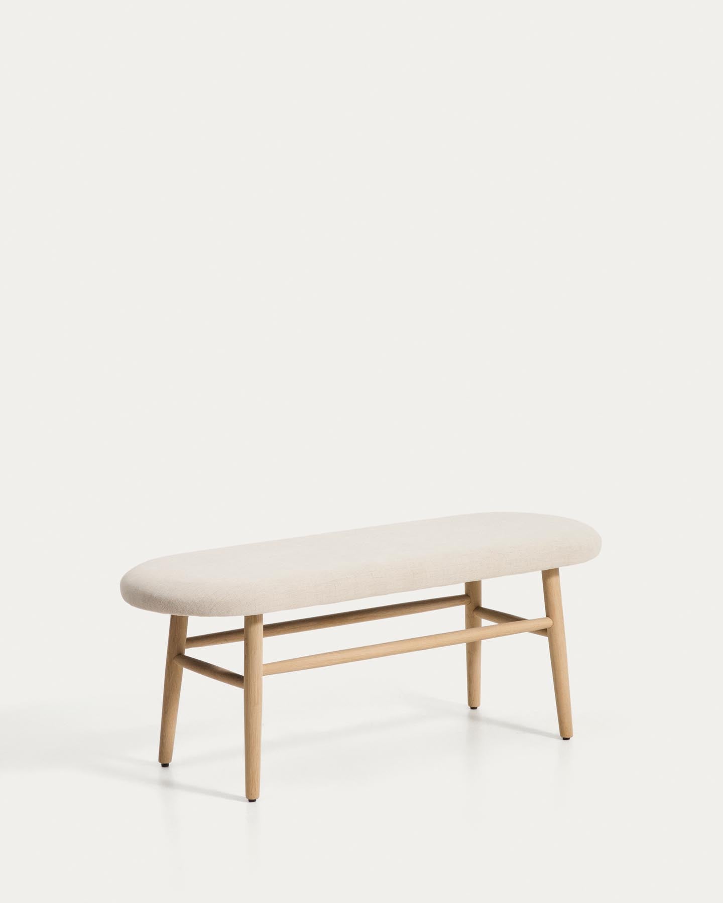 Bank Helda in beiger Chenille und massivem Eichenholz, FSC Mix Credit, 122 cm in Beige präsentiert im Onlineshop von KAQTU Design AG. Sitzbank ist von Kave Home