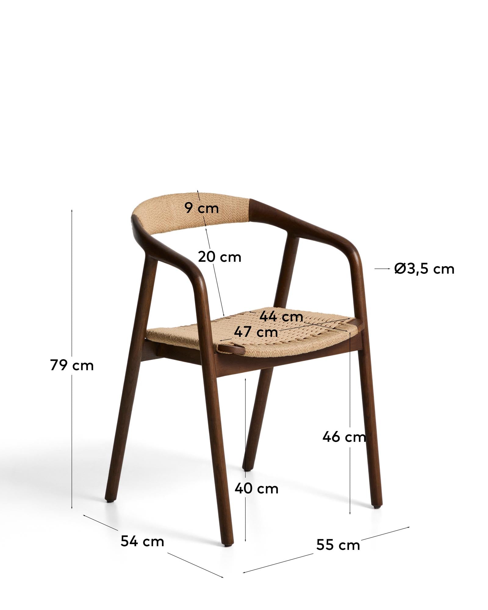 Moderner Armstuhl Derile aus robustem Eichenholz mit edlem Nussbaum-Finish und beigem Papierseil, perfekt für einladende Wohnambiente.