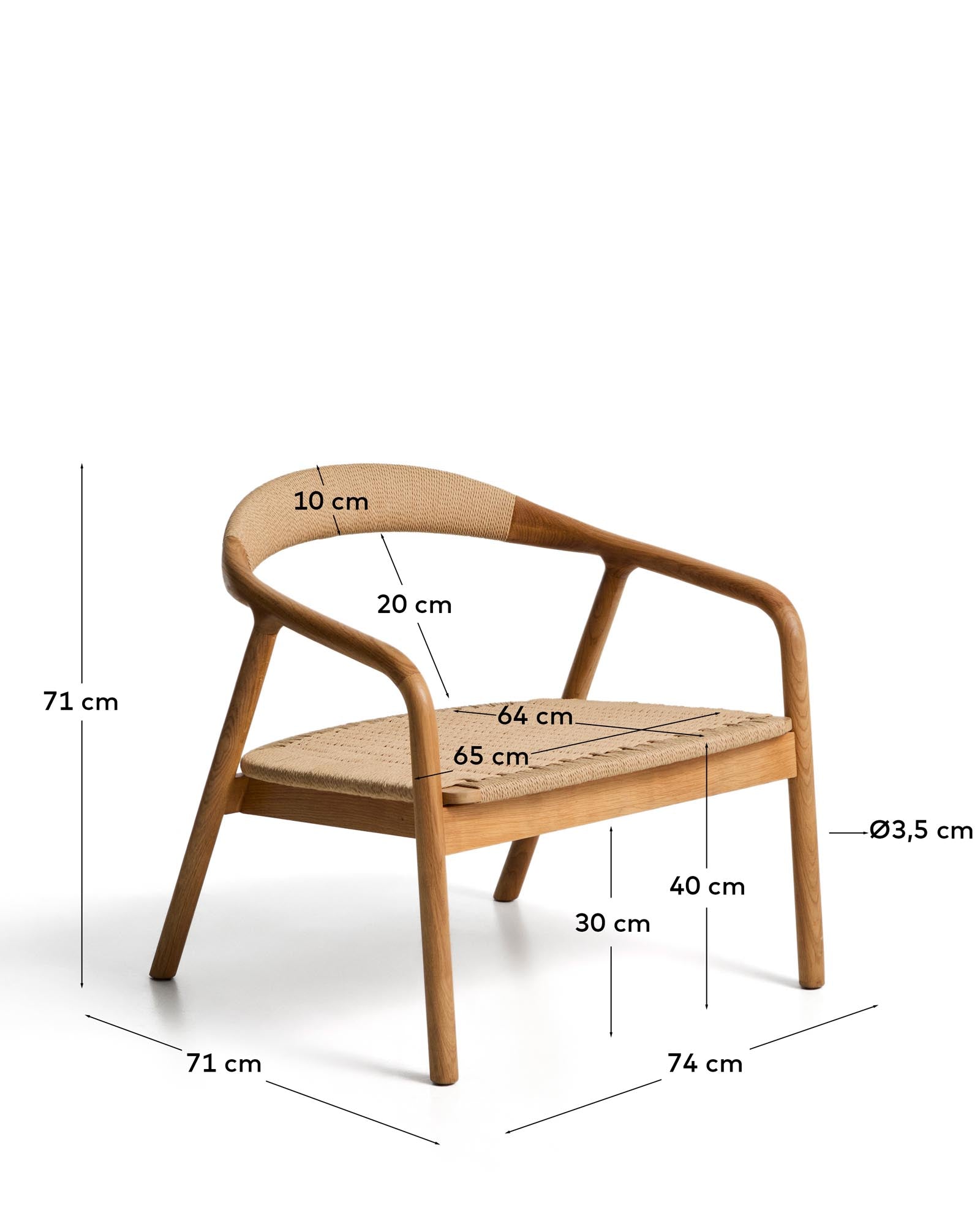 Eleganter Sessel Derile aus massivem Eichenholz, kombiniert mit beigem Papierseil, ideal für stilvolle Wohnräume.