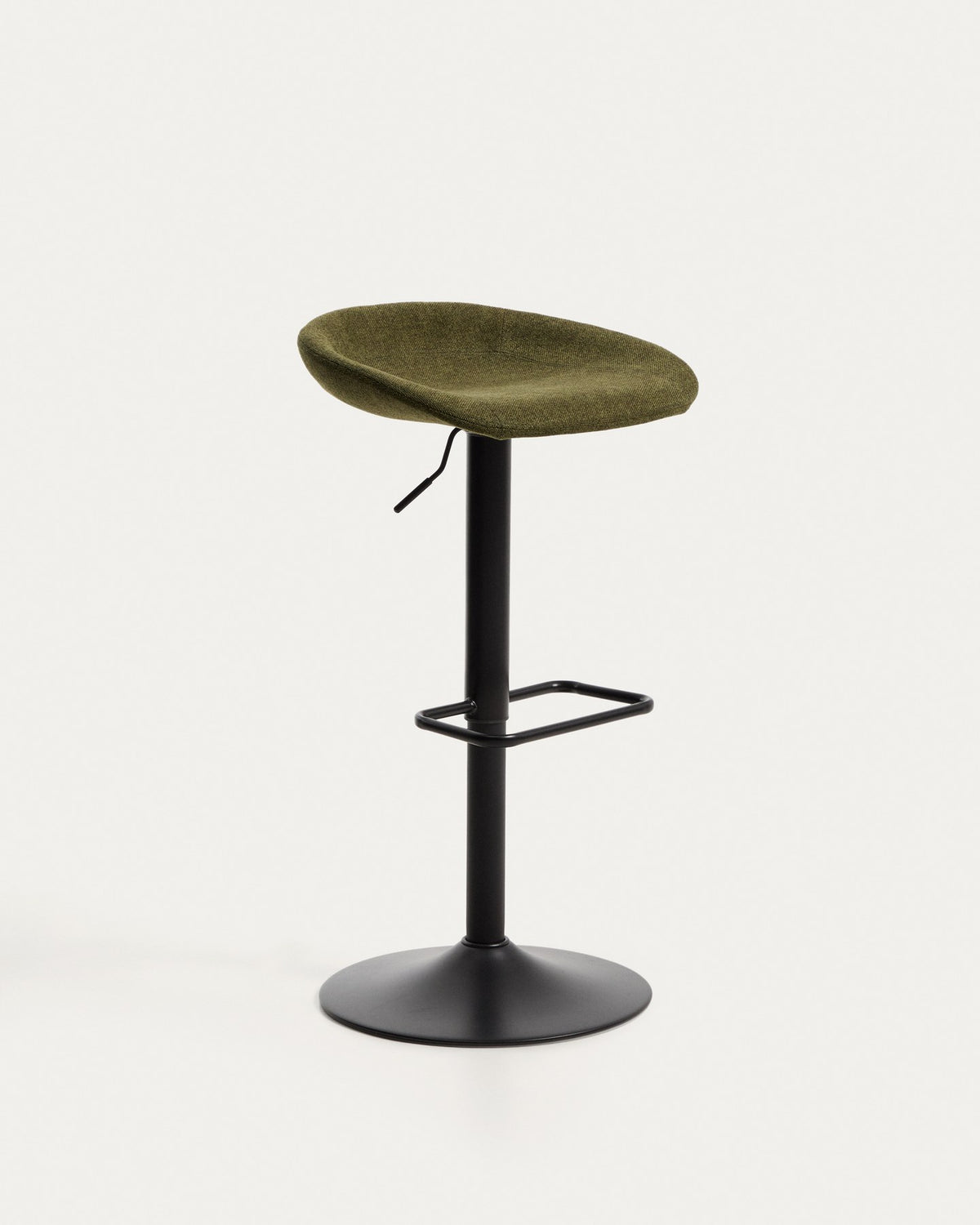 Runder Hocker mit grünem Chenillebezug, schwarzem Stahlfuss und rechteckiger Fussablage, Sitzhöhe verstellbar von 68 bis 89 cm.