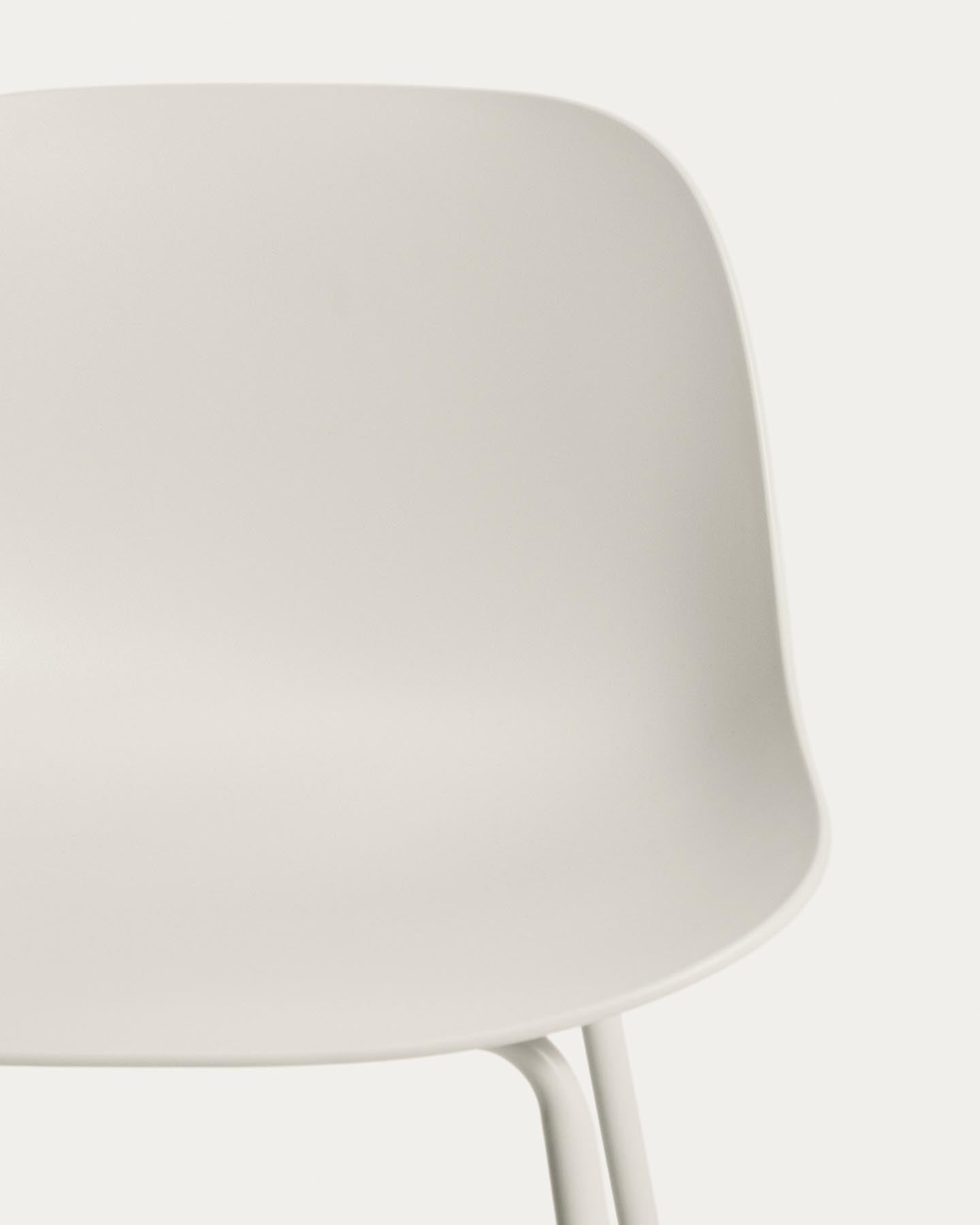 Beiger Hocker Altea mit Stahlbeinen mit beigem Finish, 65 cm in Beige präsentiert im Onlineshop von KAQTU Design AG. Barhocker ist von Kave Home
