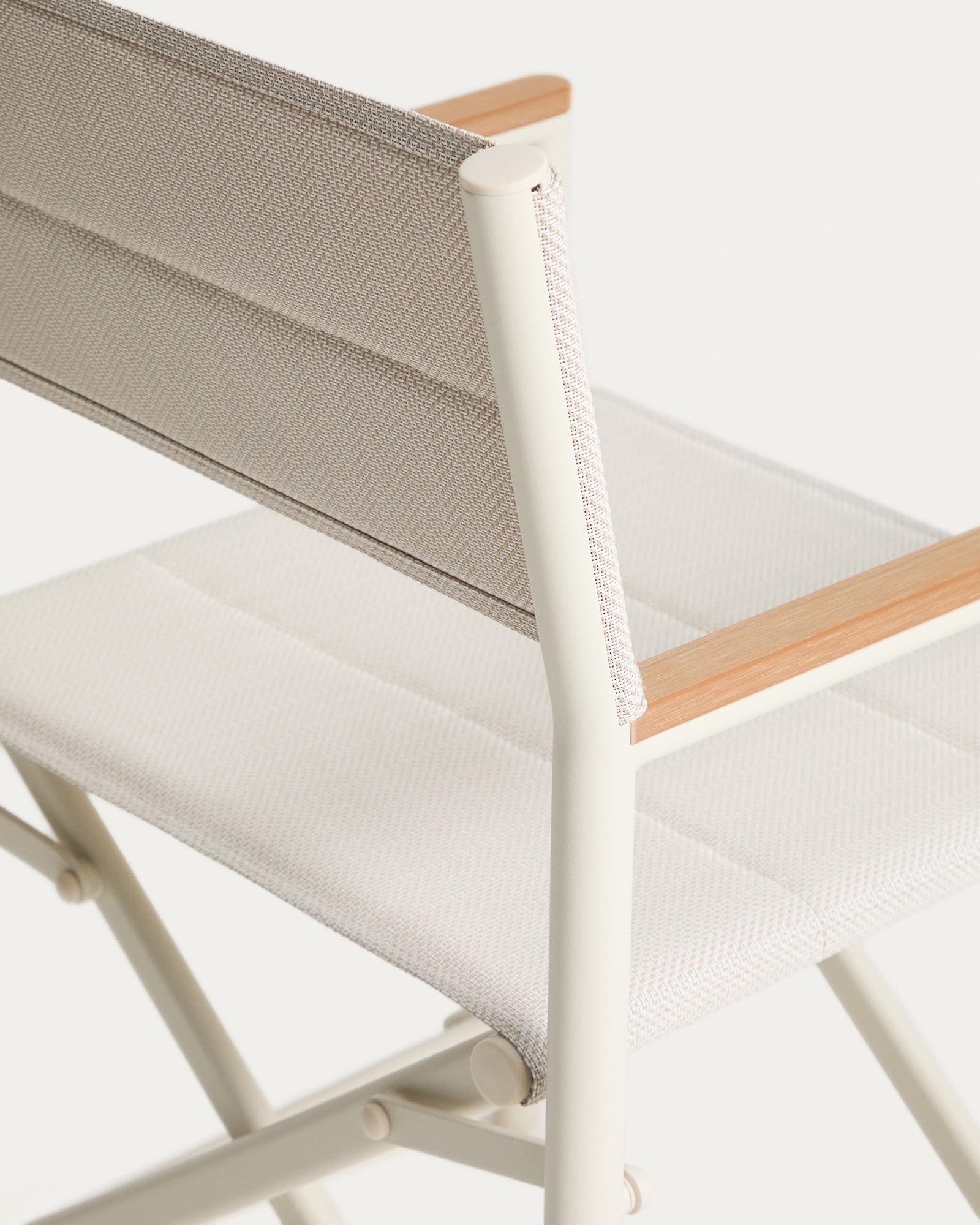 Eleganter Gartenstuhl Tisno in ecrufarbenem Aluminium und Texteline, ideal für entspannte Stunden im Freien mit Armlehnen.