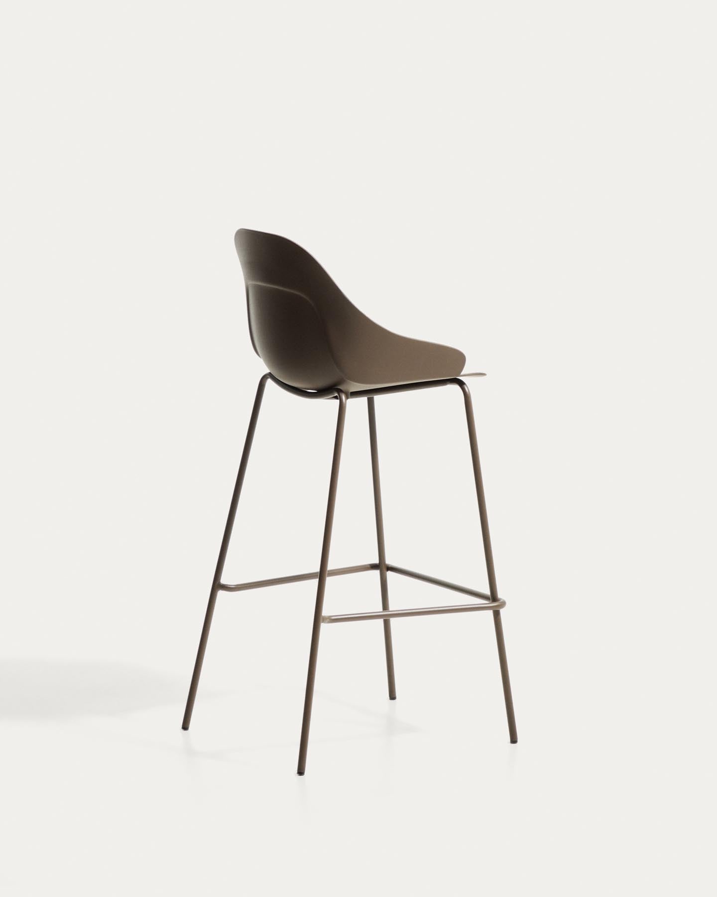 Hocker Sanile mit Stahlbeinen mit braunem Finish, 74 cm in Braun präsentiert im Onlineshop von KAQTU Design AG. Barhocker ist von Kave Home