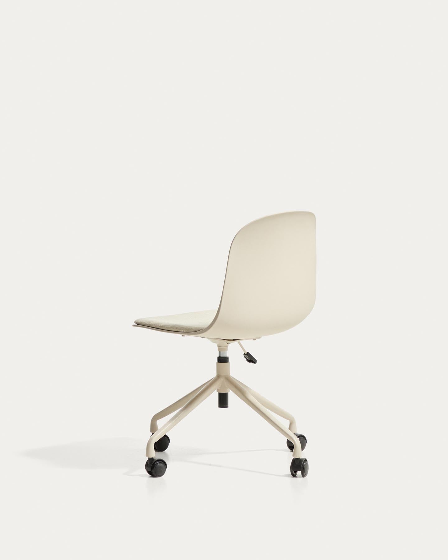 Schreibtischstuhl Debari mit Chenille-Kissen und Stahlbeinen mit beigem Finish in Beige präsentiert im Onlineshop von KAQTU Design AG. Bürostuhl ist von Kave Home